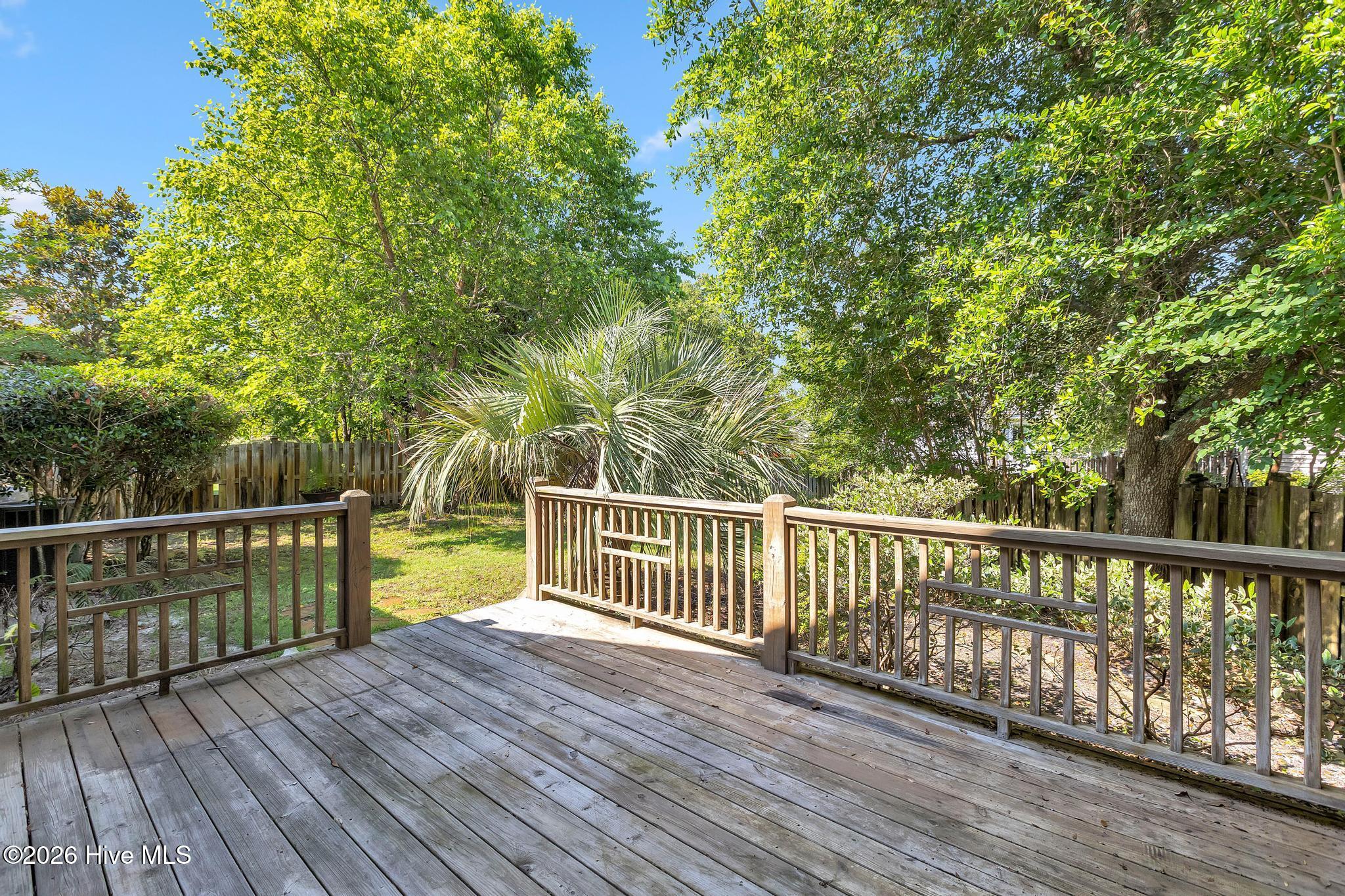 Undisclosed Address, Holly Ridge, NC, 28445