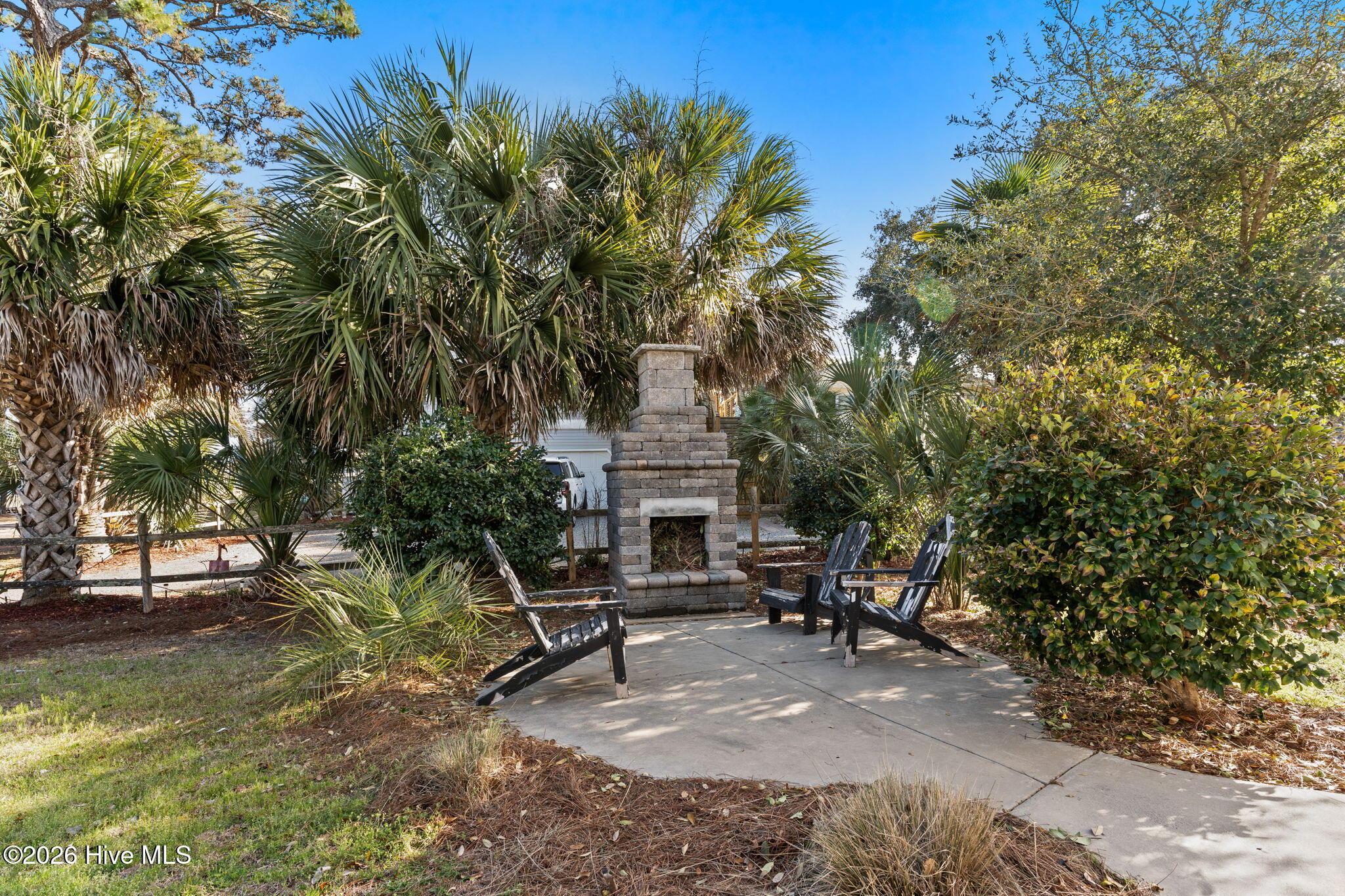 100560331 | Photo 40