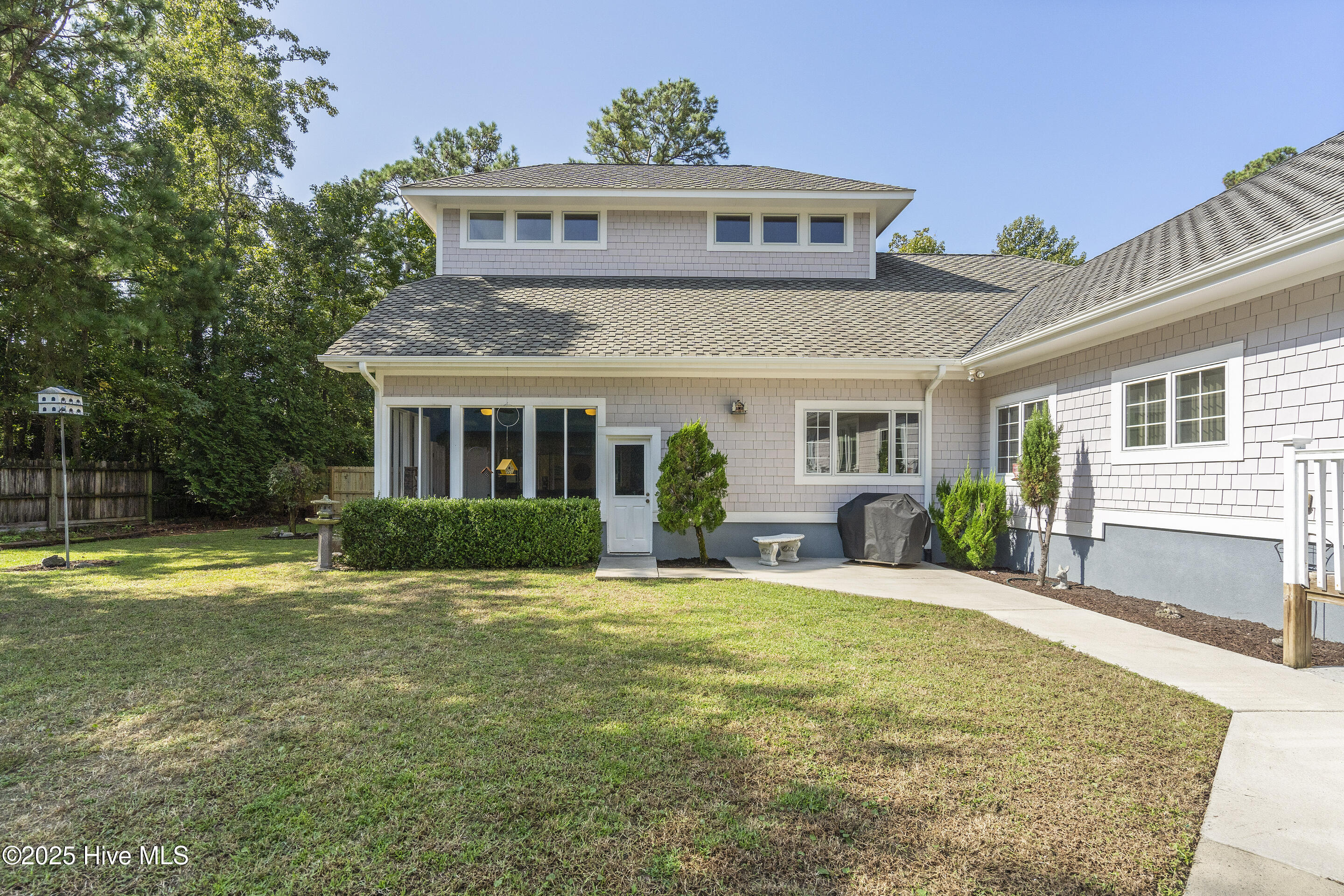 100569480 | Photo 98