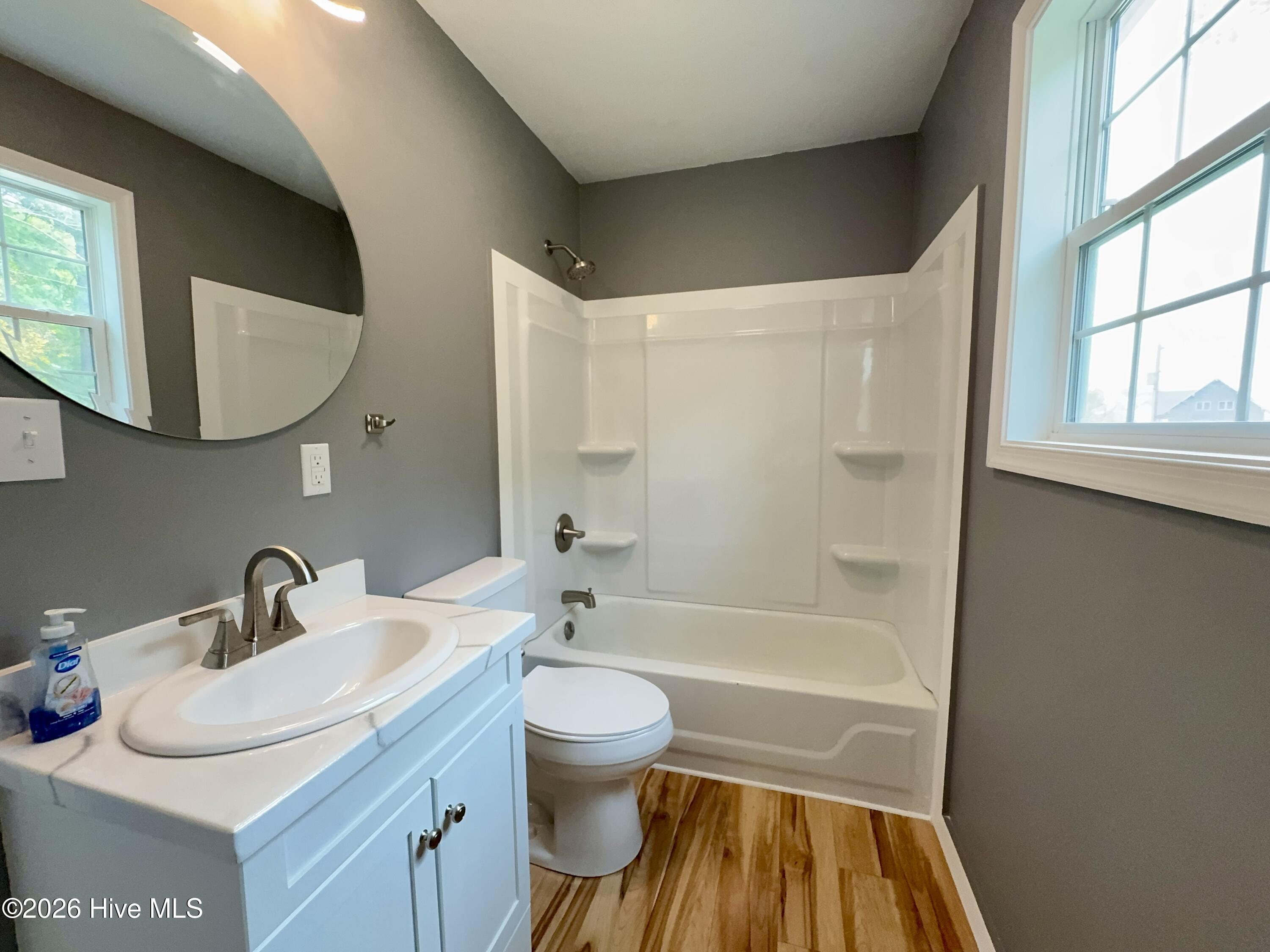 full renovated full bath on upper level