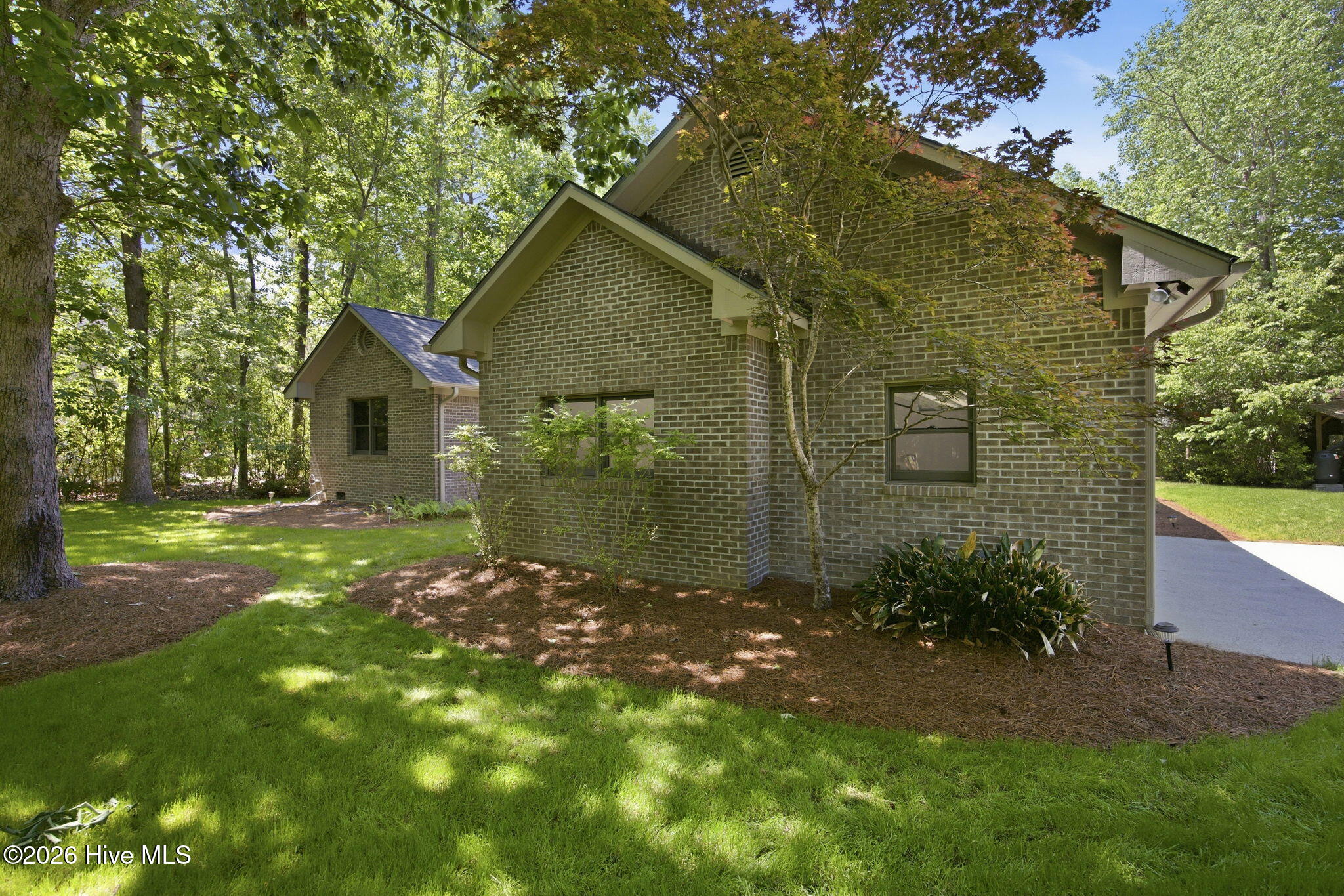 100569469 | Photo 52