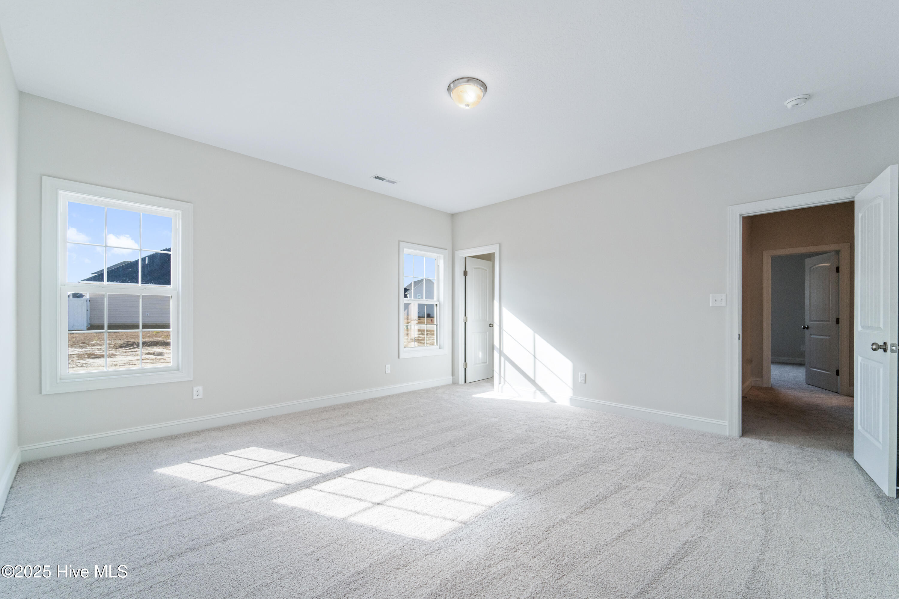 100525564 | Photo 23