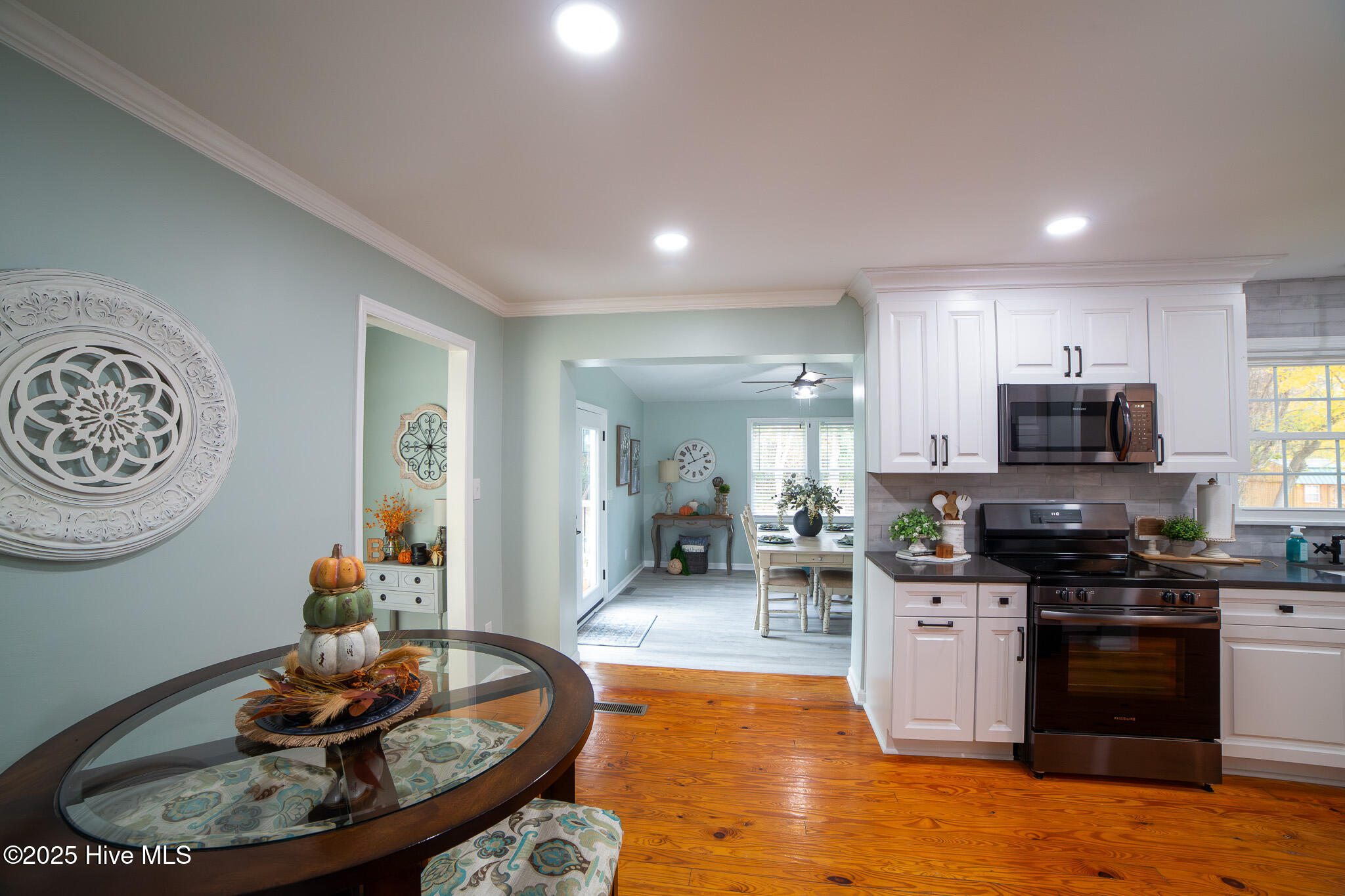 100542481 | Photo 30