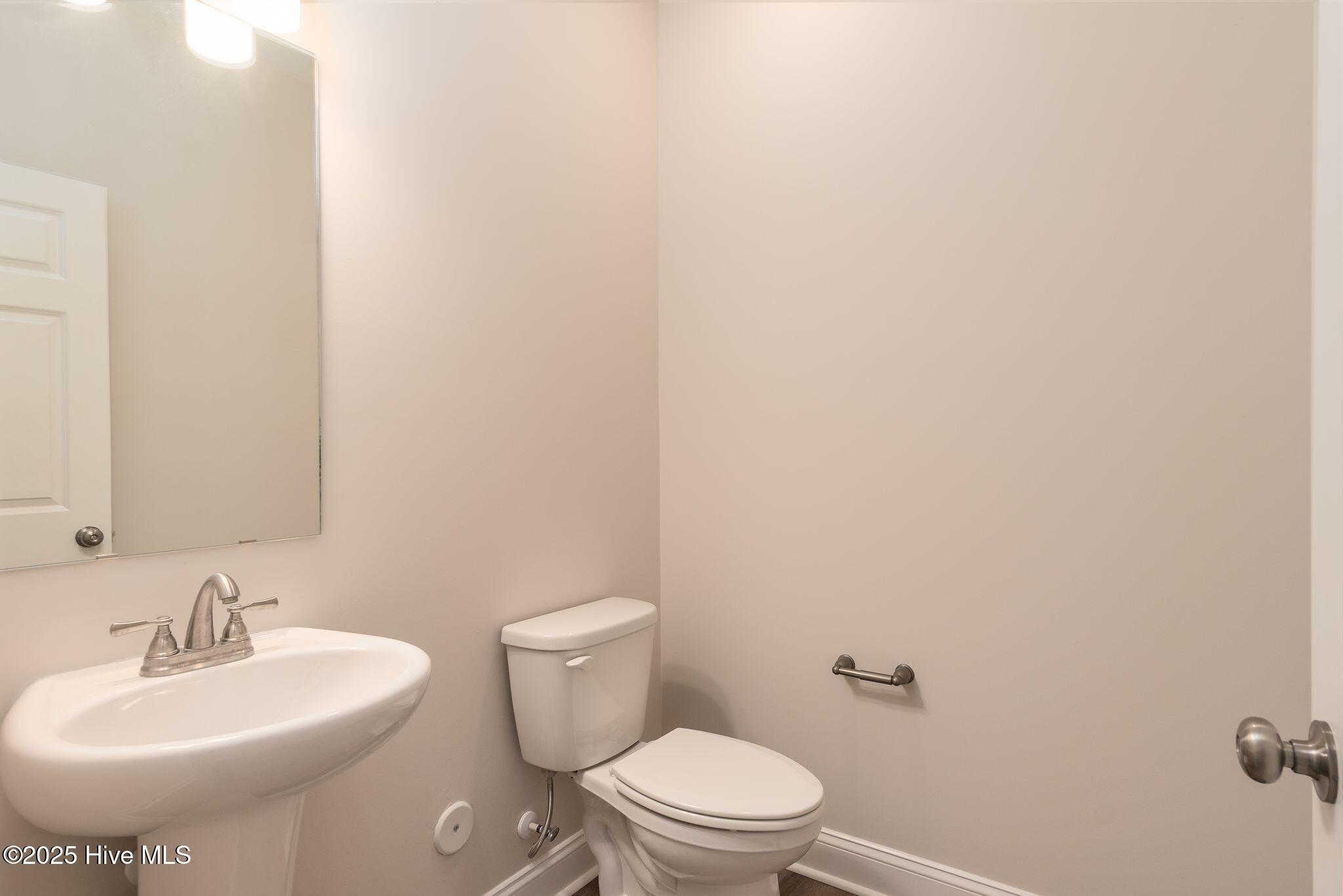 100531005 | Photo 23