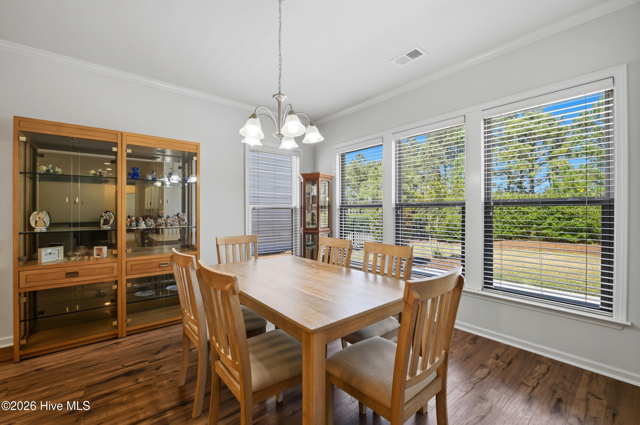 100565292 | Photo 15