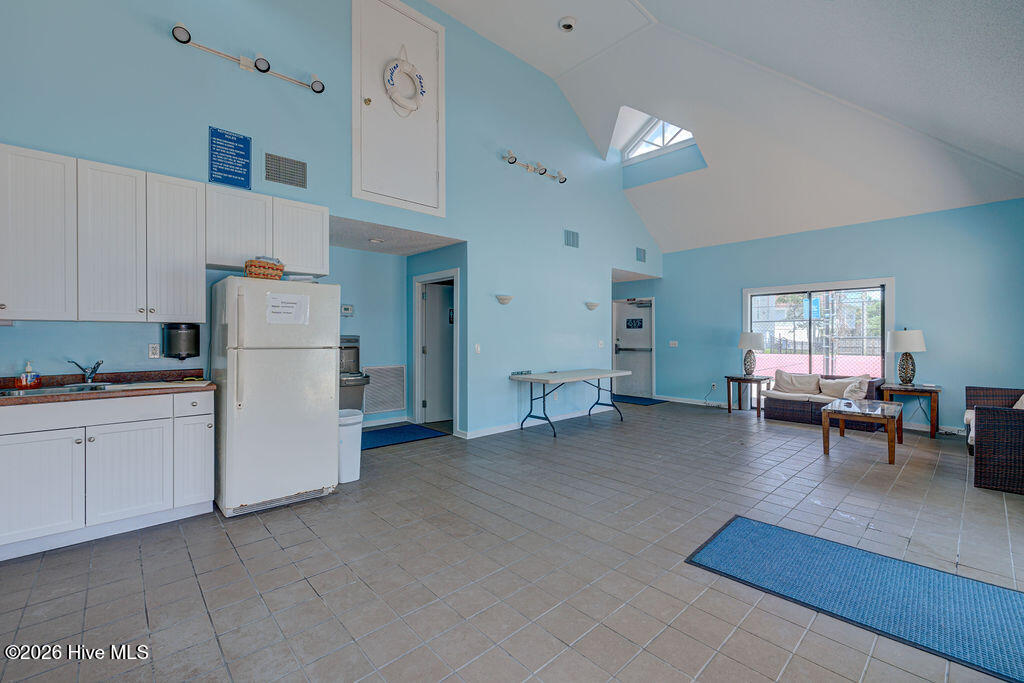 100562699 | Photo 47