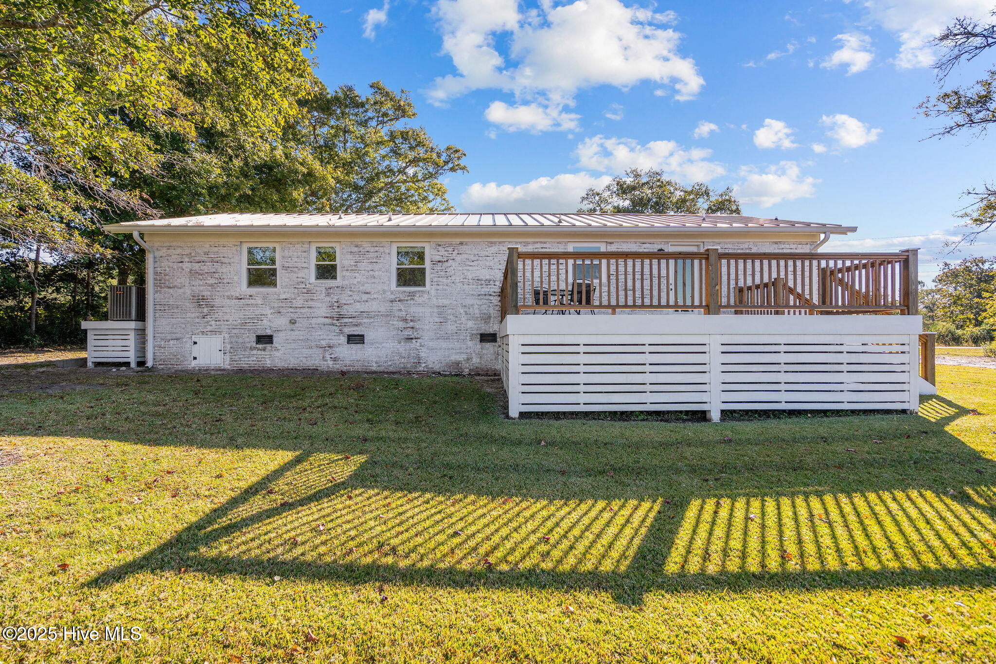 100538027 | Photo 43