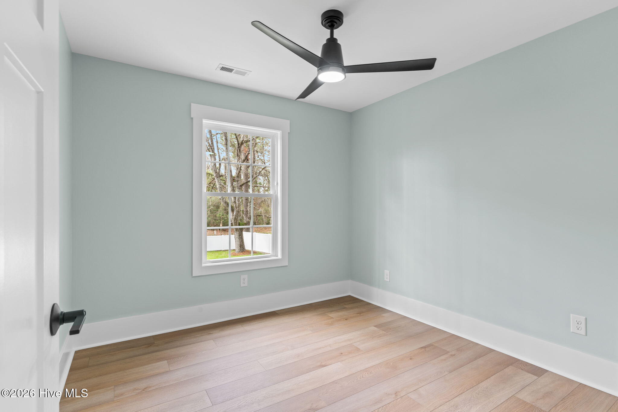 100552938 | Photo 32