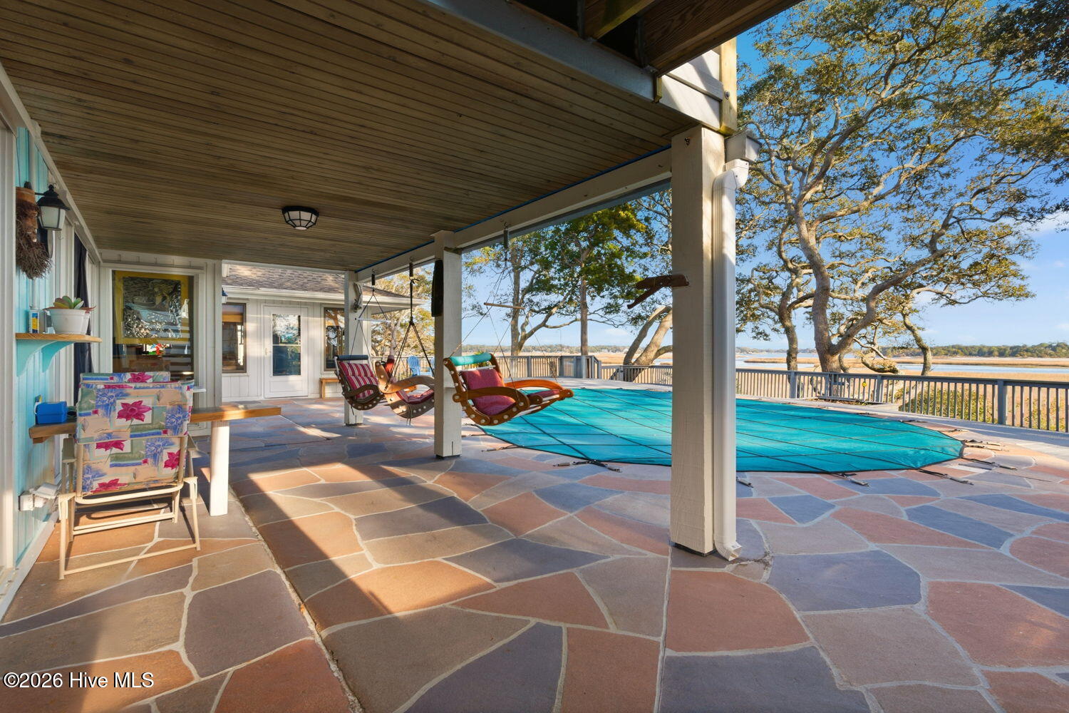 100555679 | Photo 54