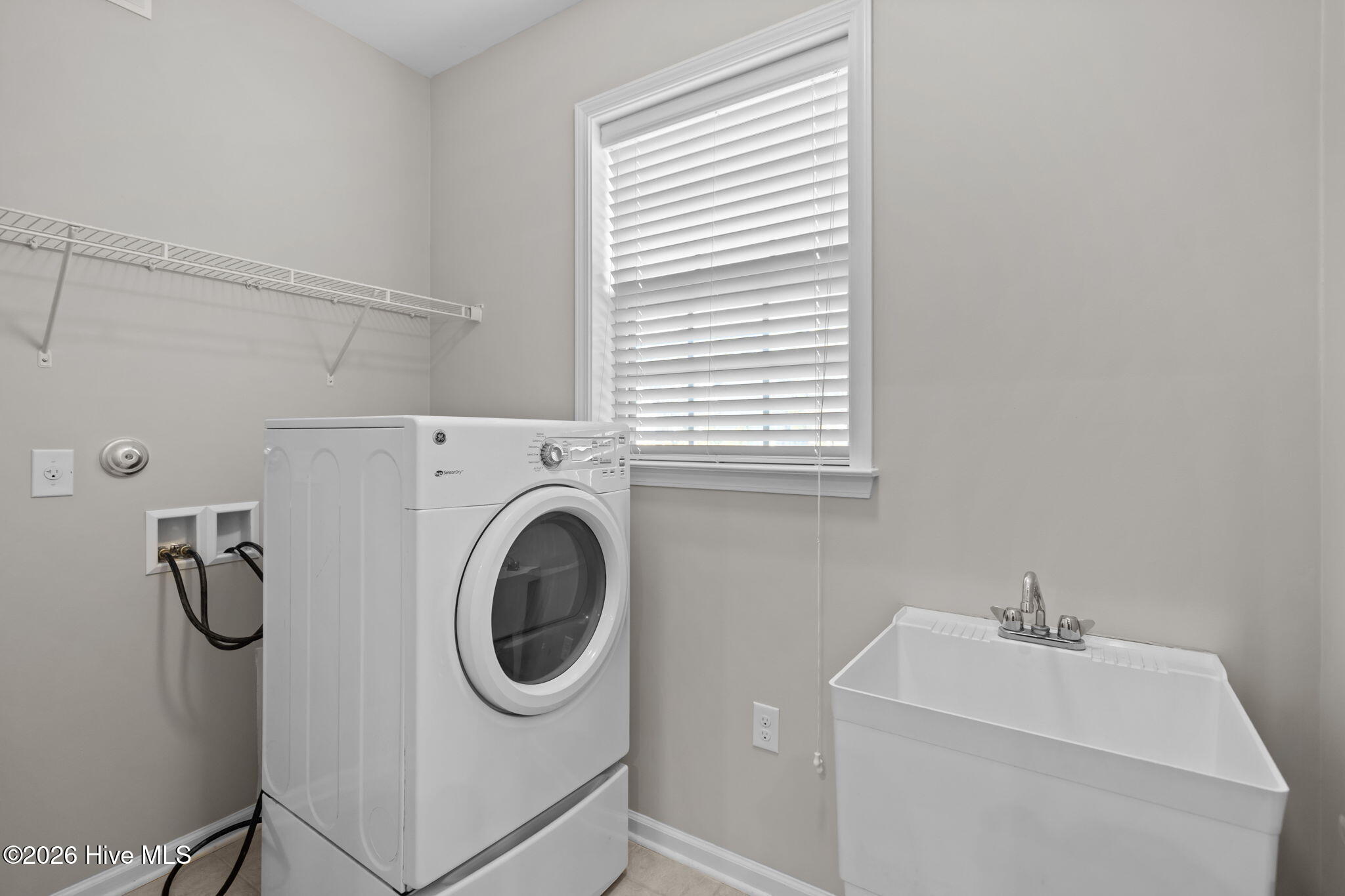 100554363 | Photo 27