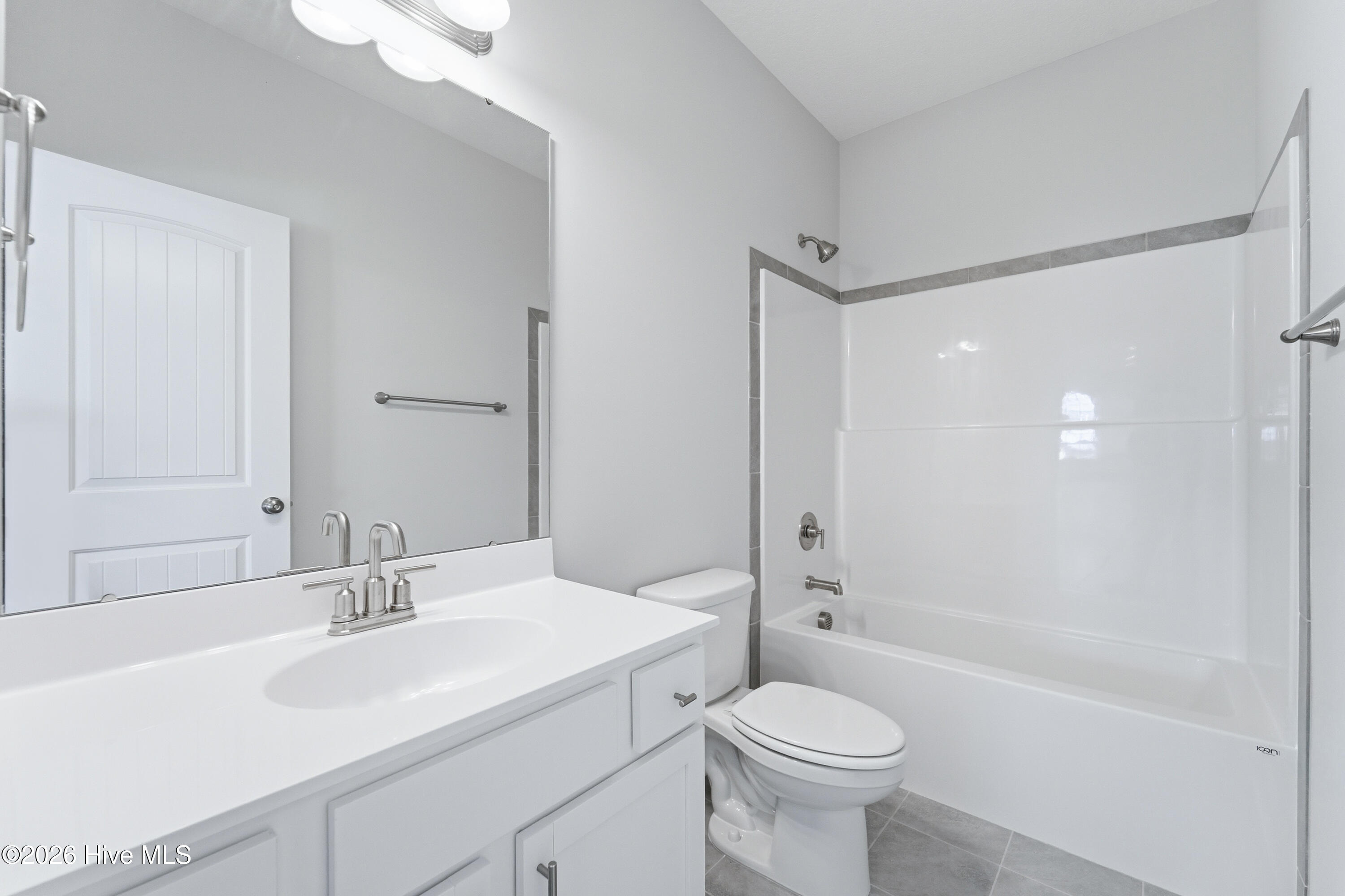 100530742 | Photo 24