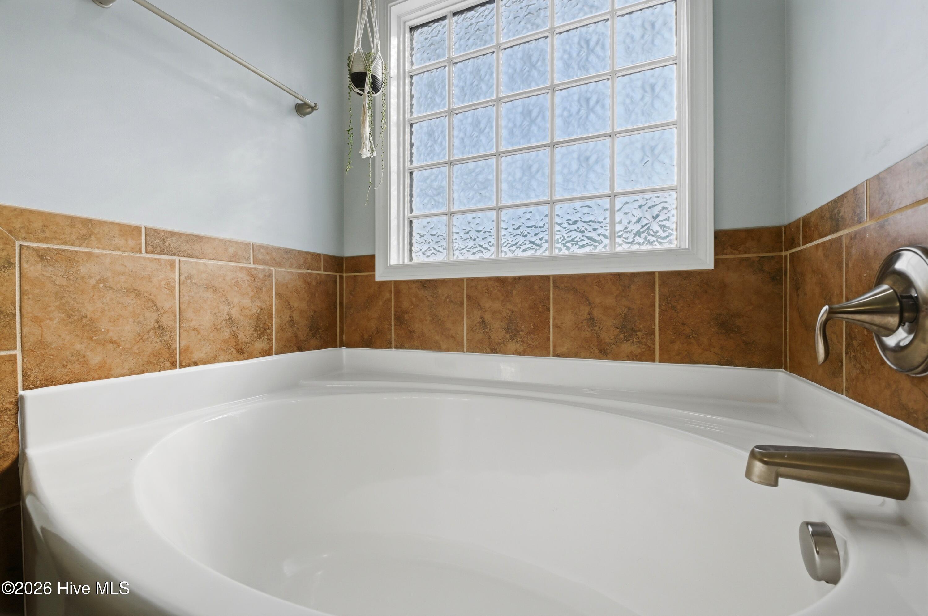 100565426 | Photo 30