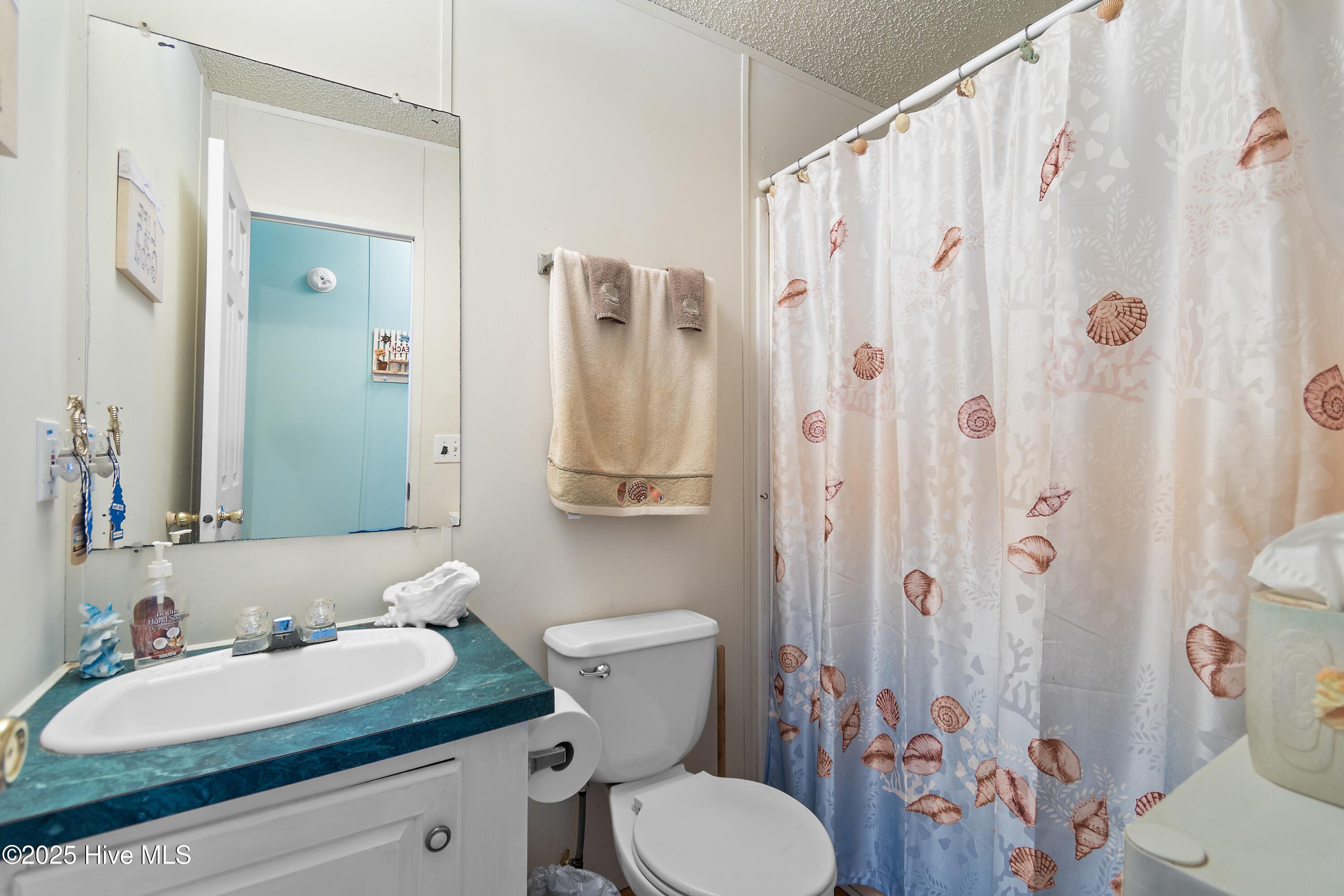 100541148 | Photo 26