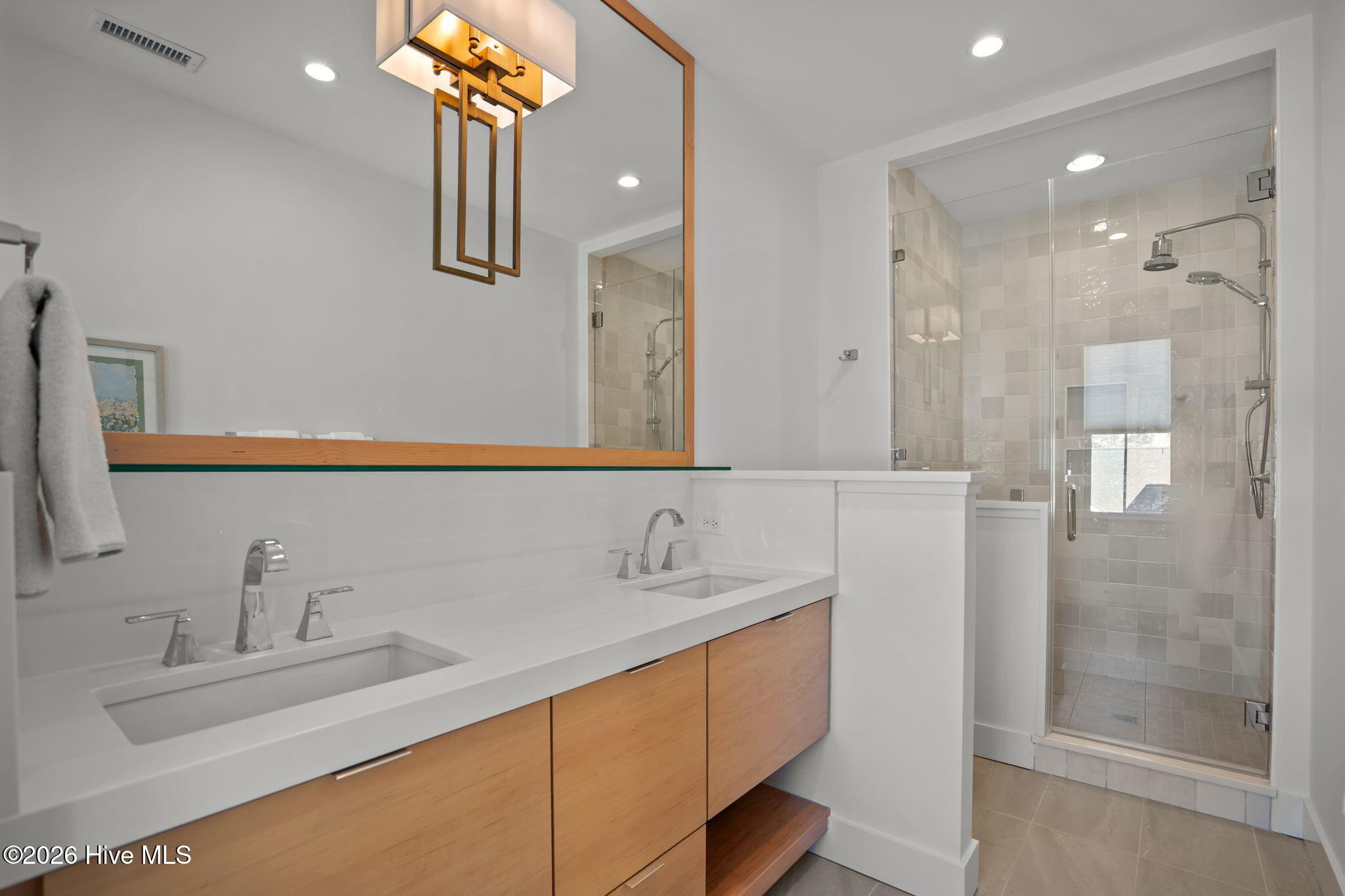 100552762 | Photo 39