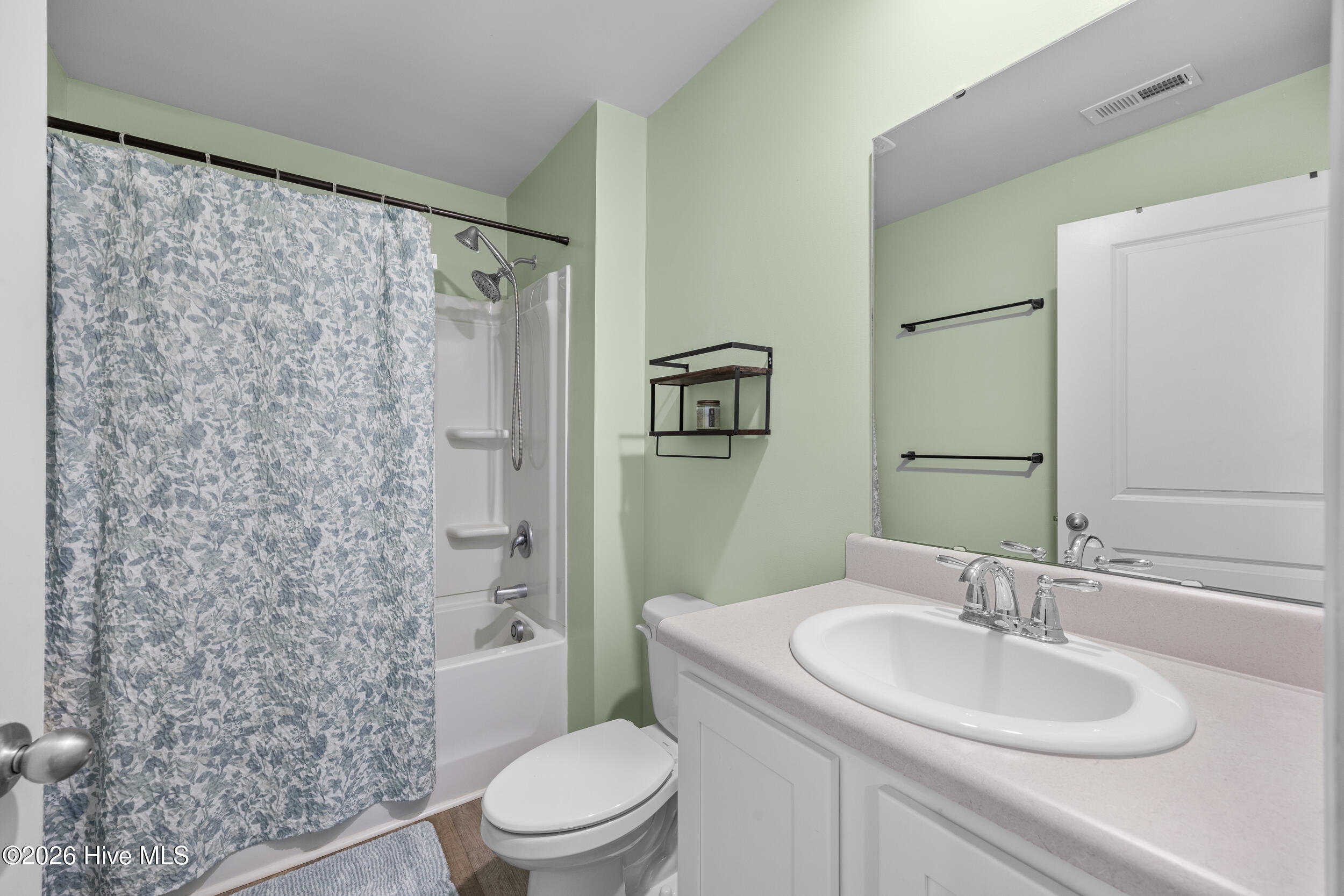 100550214 | Photo 22