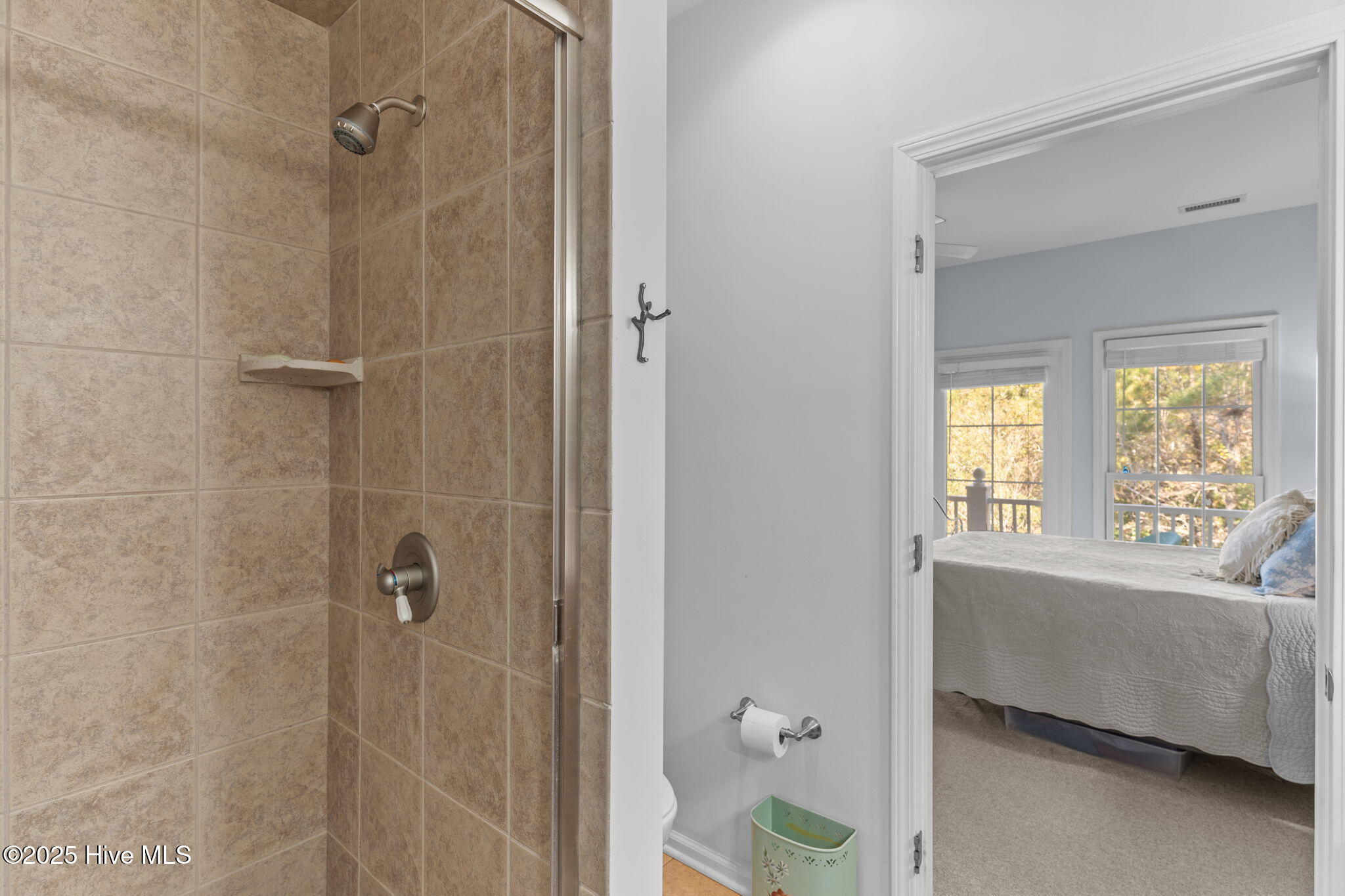 100539989 | Photo 33