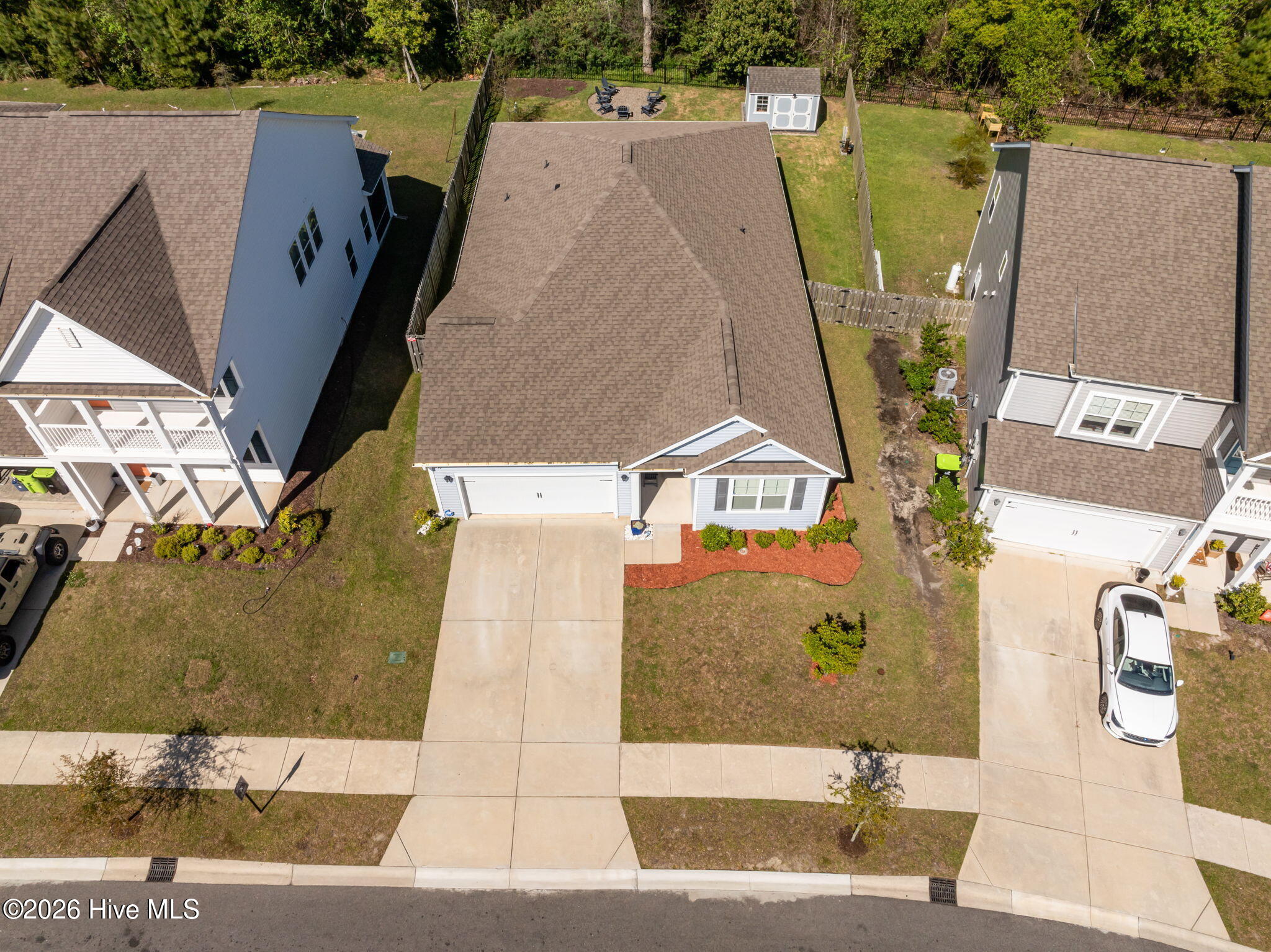 100566590 | Photo 16