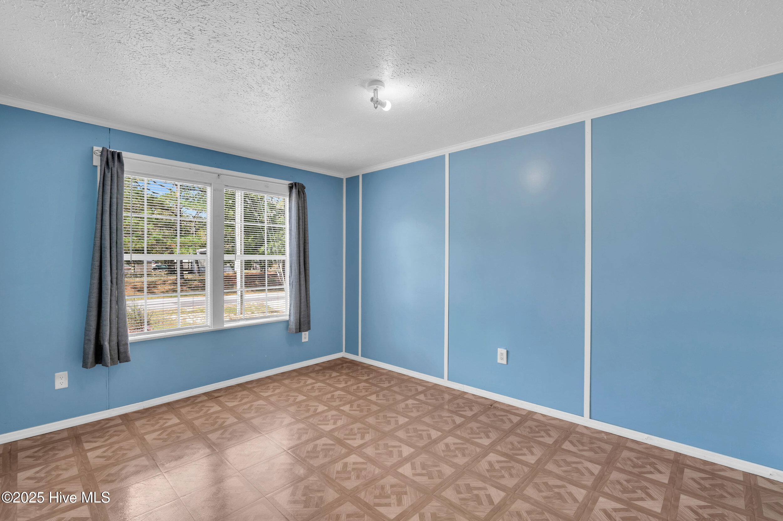 100524898 | Photo 19