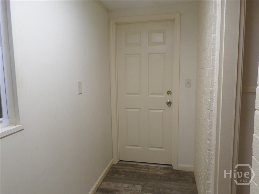 Side entry to laundry