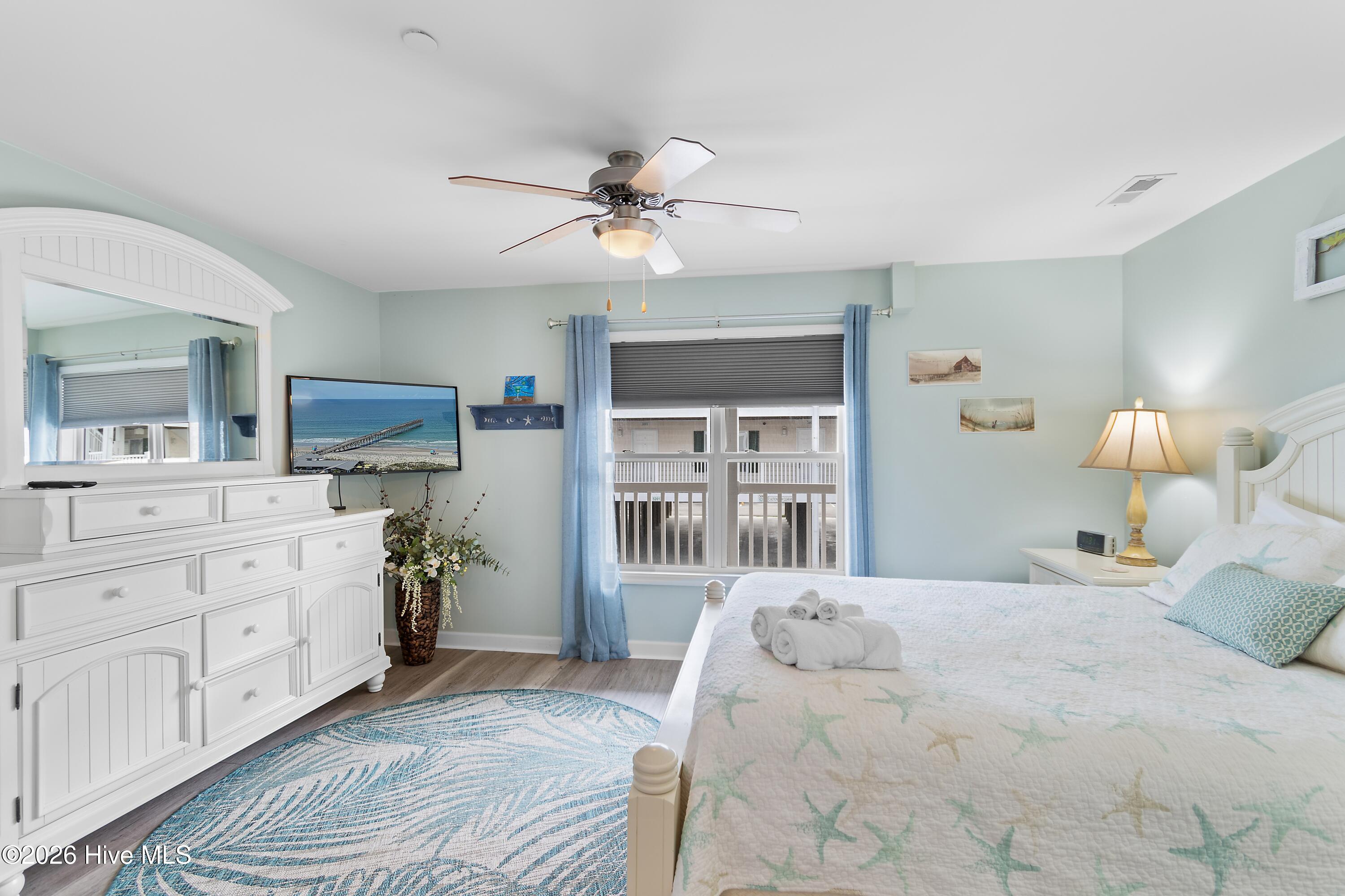 100564870 | Photo 19