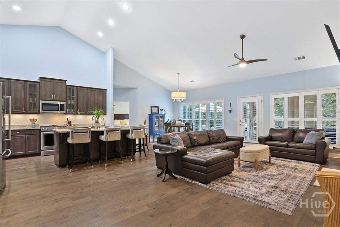 2009 Woodside Crossing