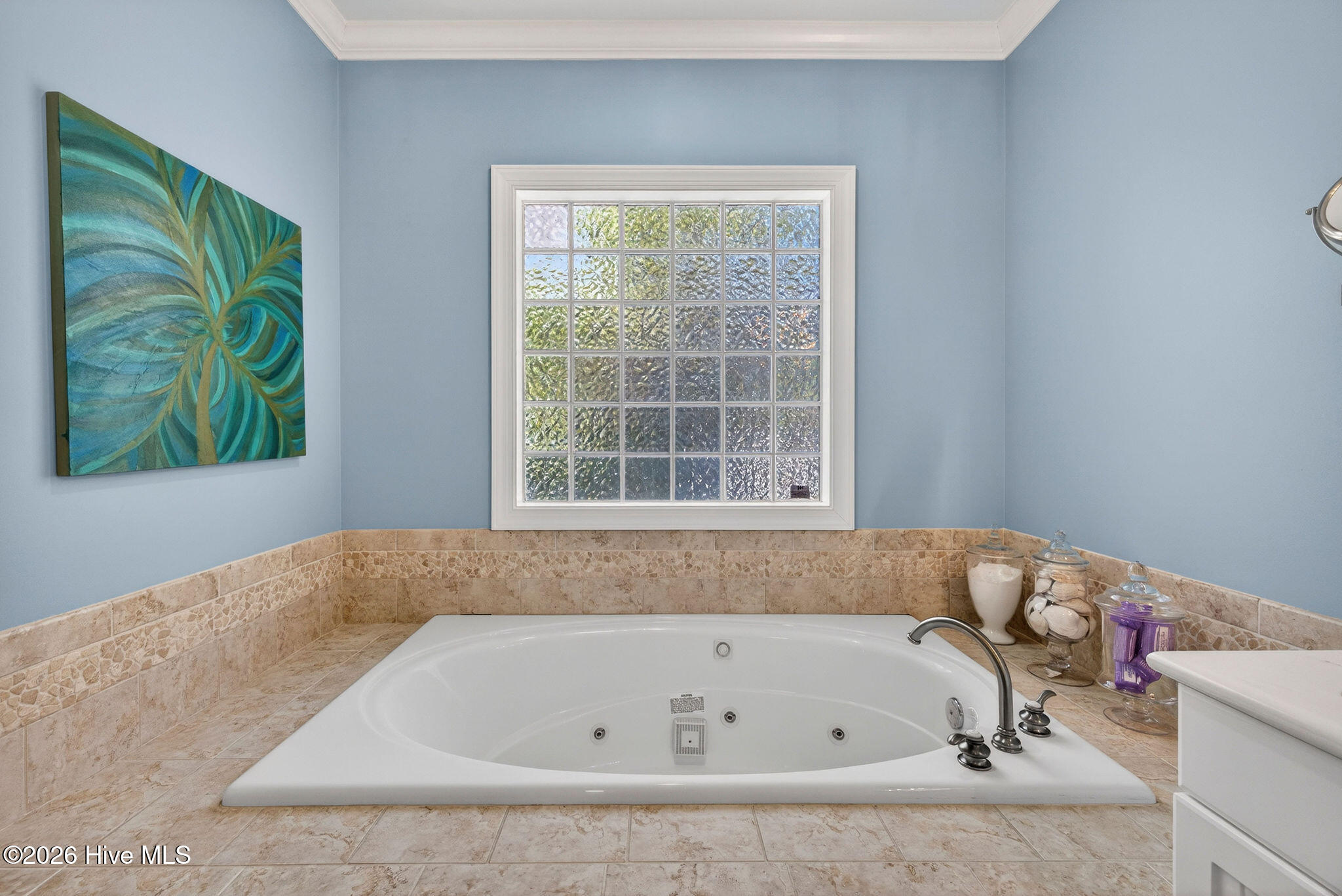 100570117 | Photo 28