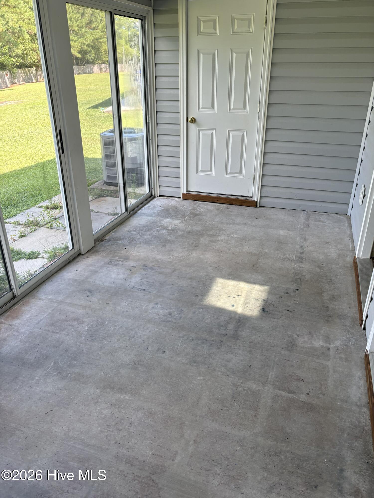 1001 Courtyard W,Newport