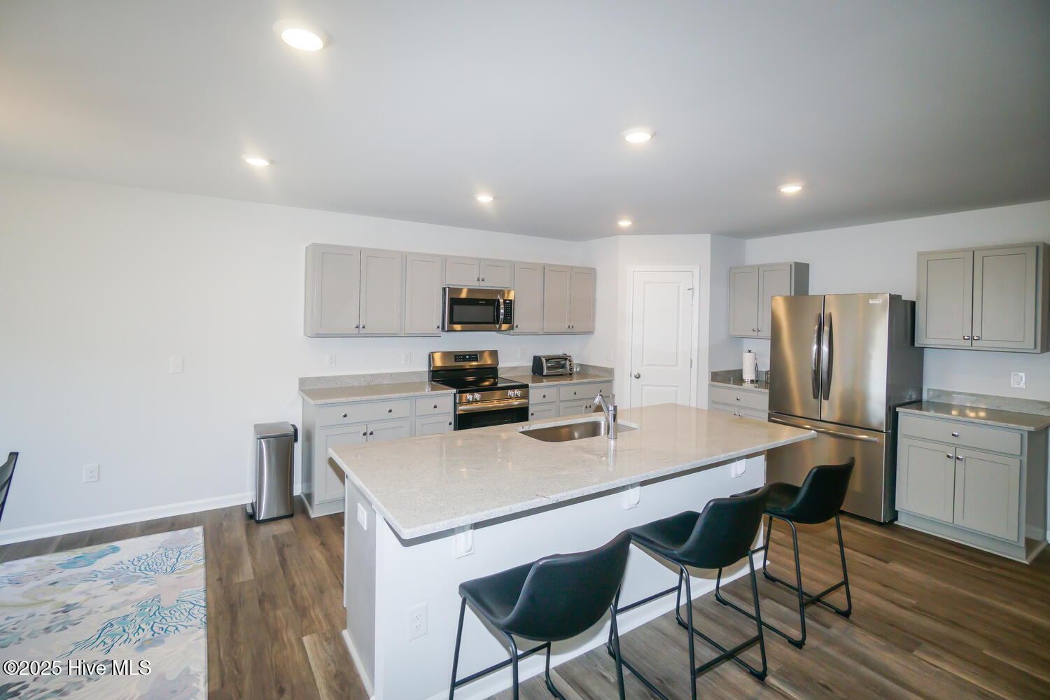 100494824 | Photo 11