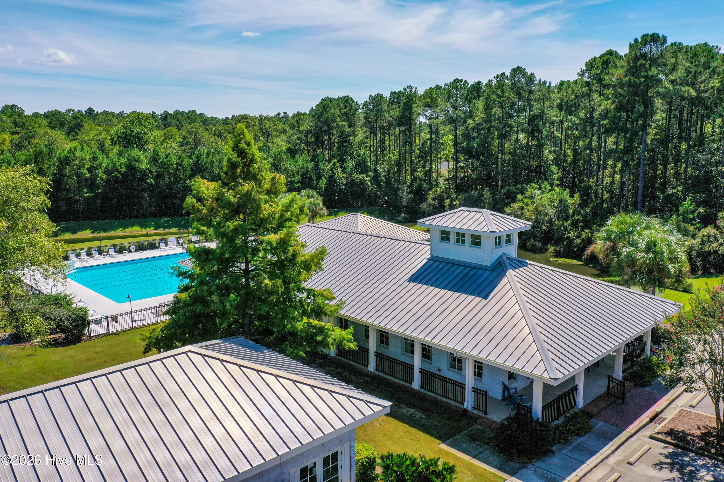 100569980 | Photo 22