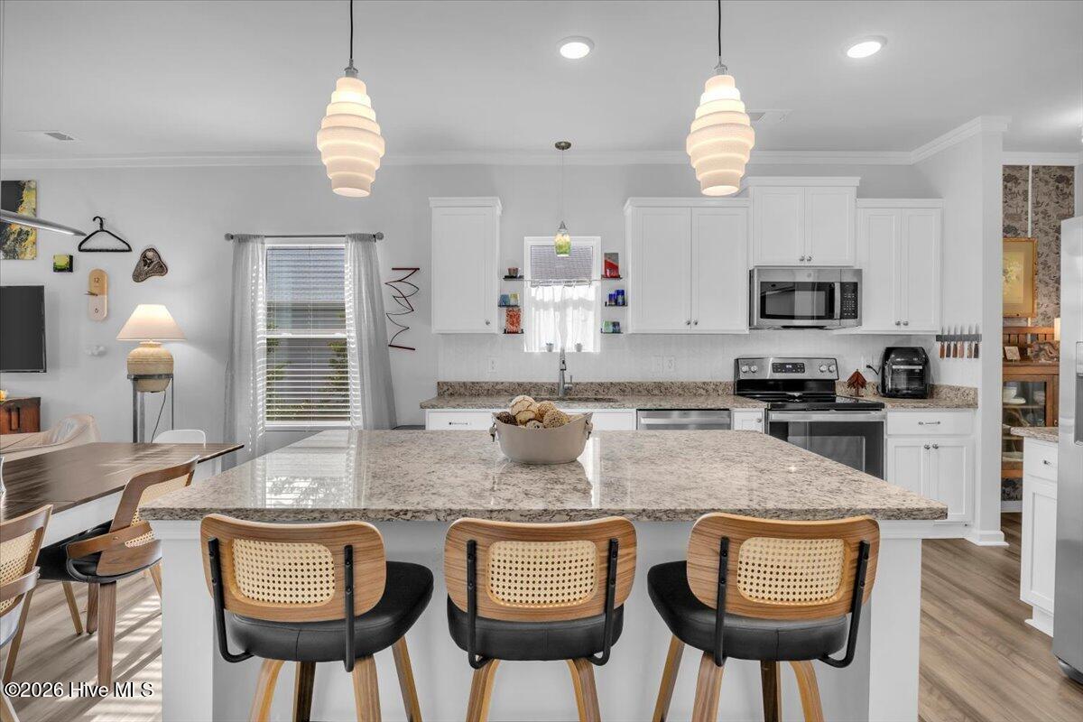 100566058 | Photo 16