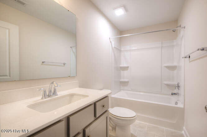 100540645 | Photo 33