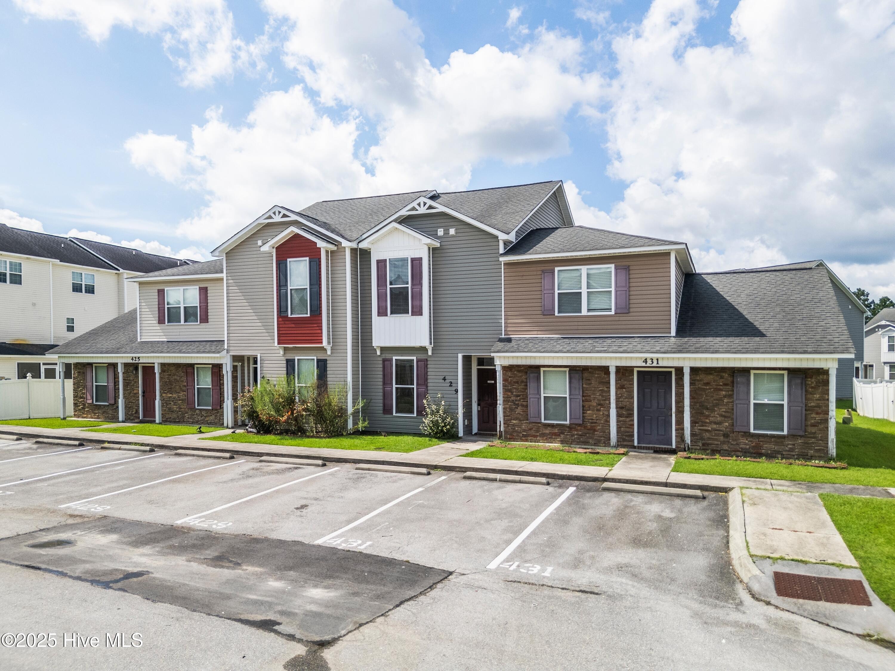 100525972 | Photo 36