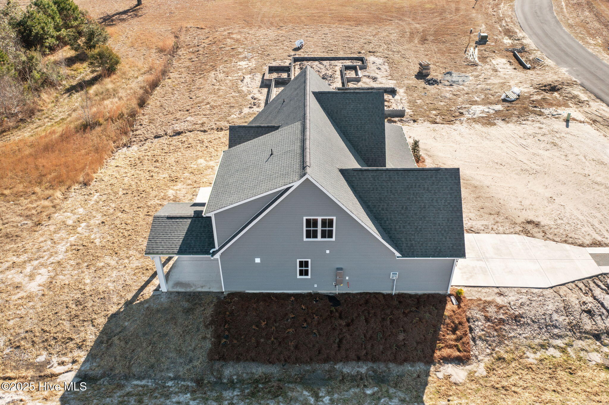 100520397 | Photo 38