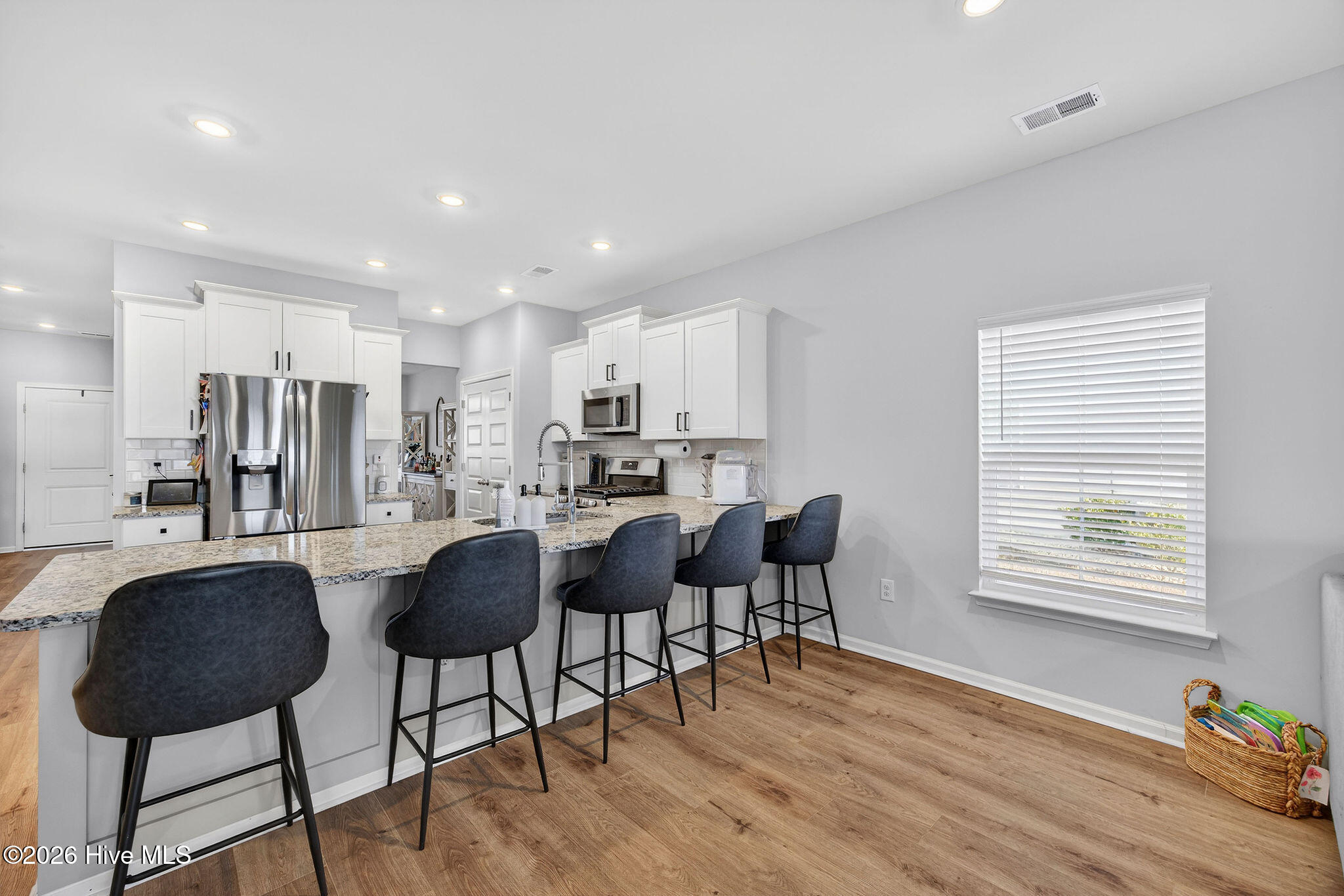 100550096 | Photo 21