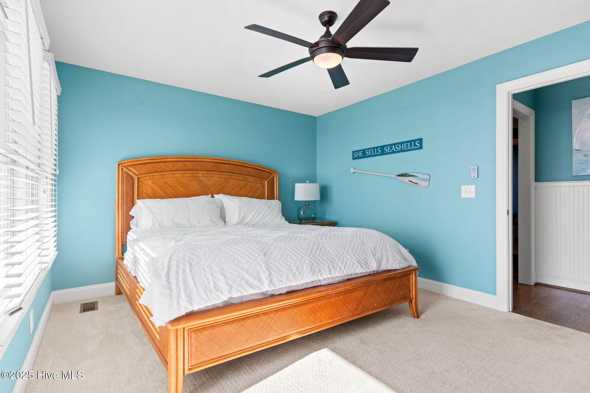 100542576 | Photo 53