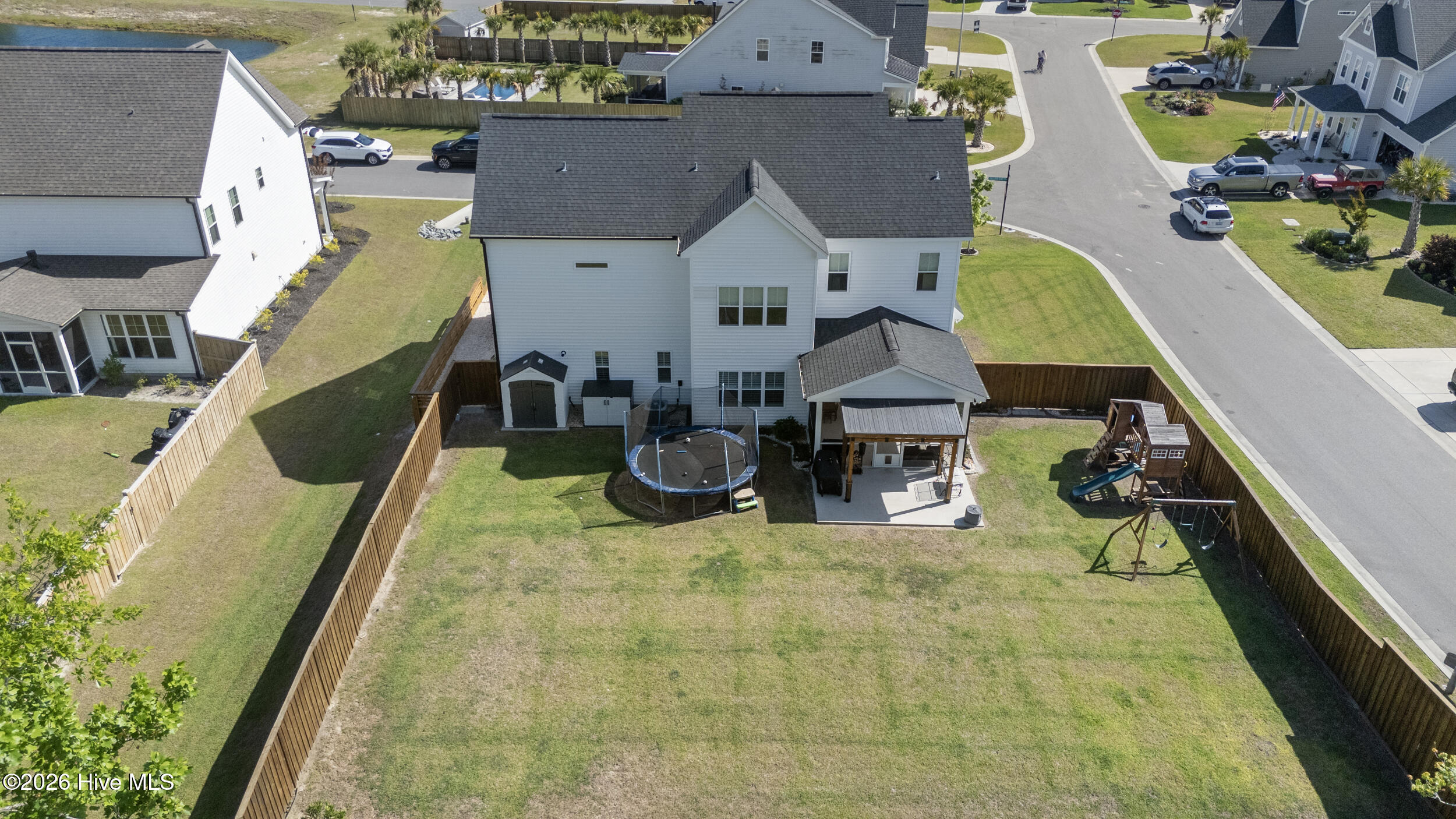 100570298 | Photo 49