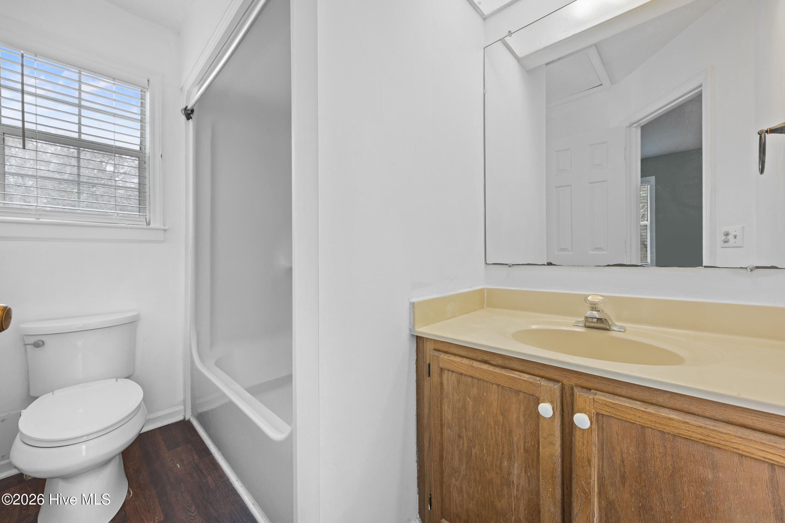 100553328 | Photo 17