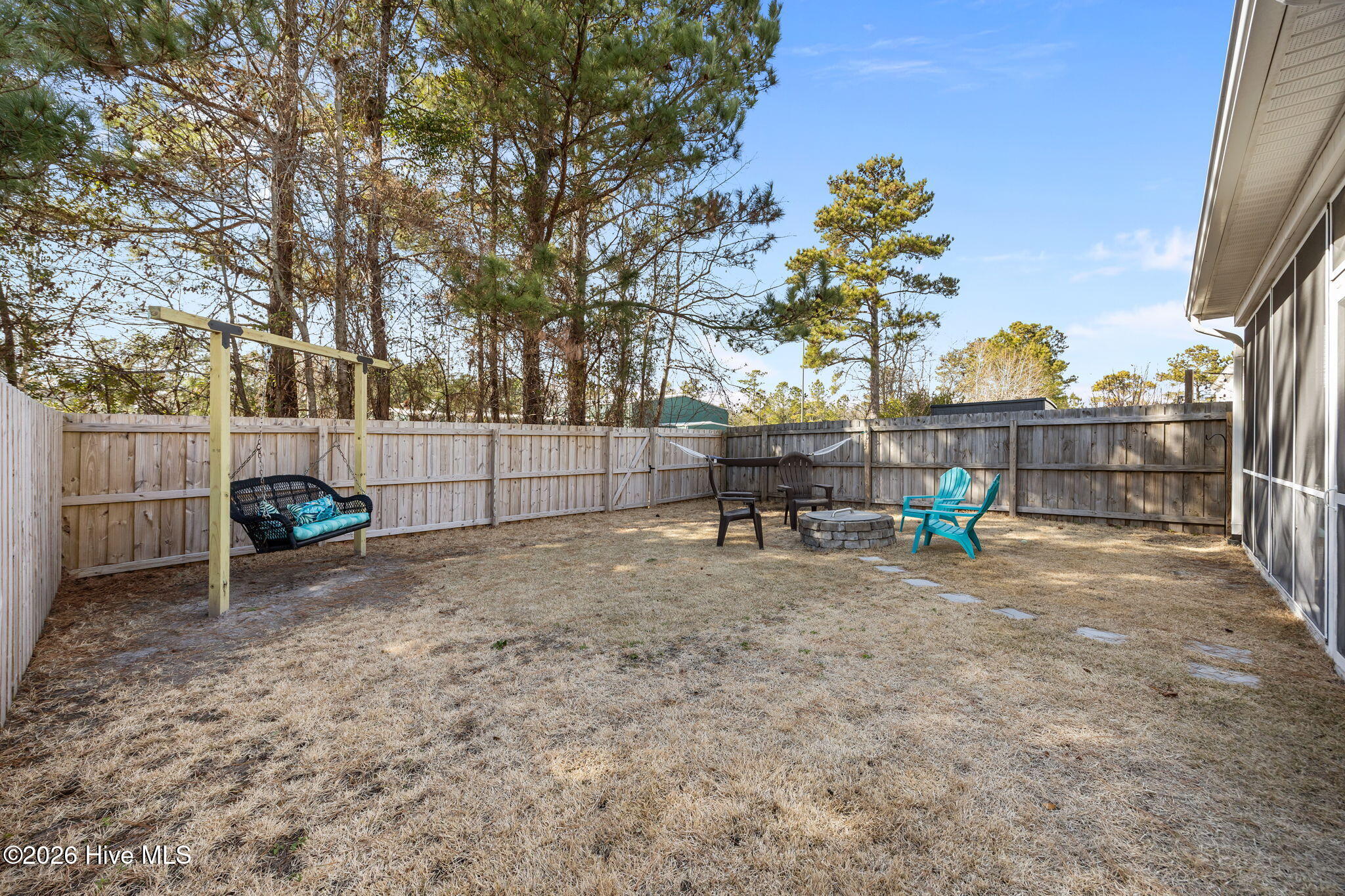 100551648 | Photo 33