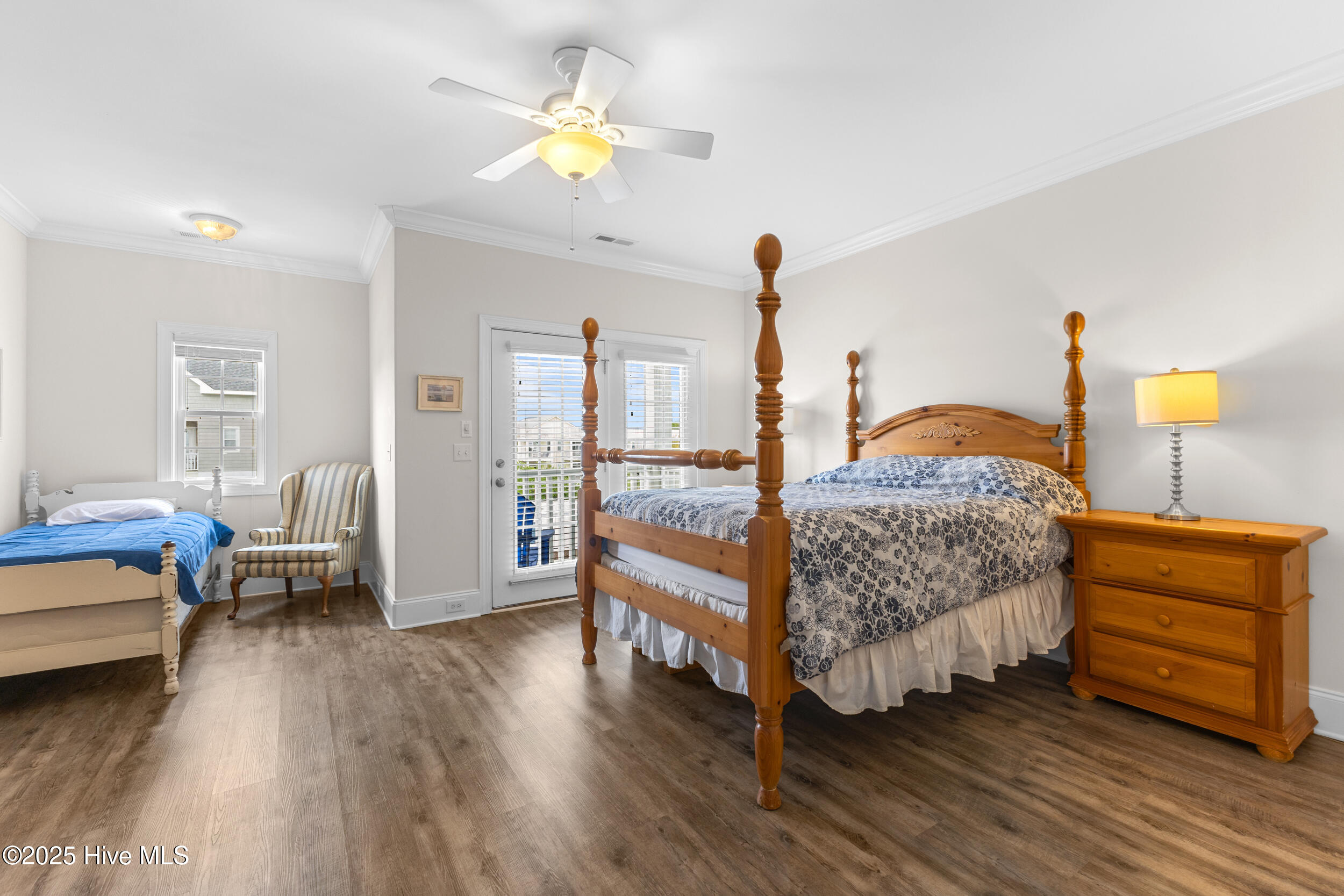 100506404 | Photo 21