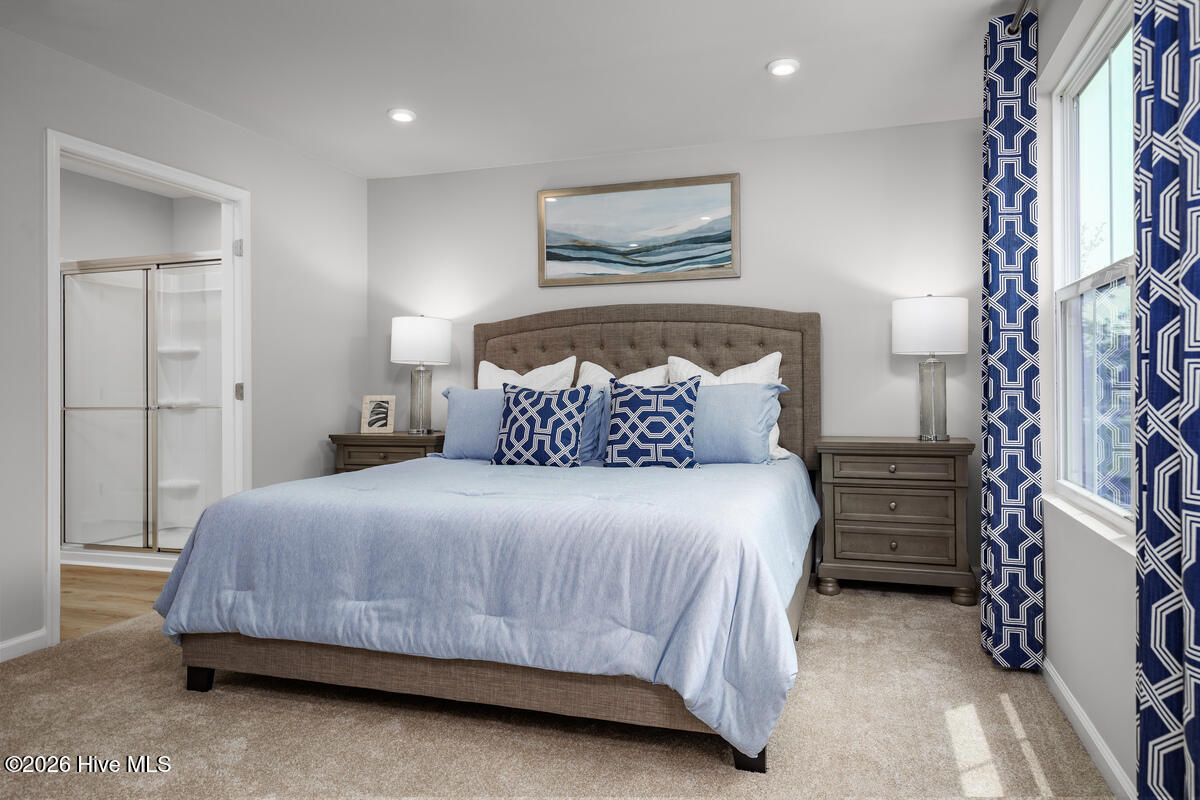 100564043 | Photo 10