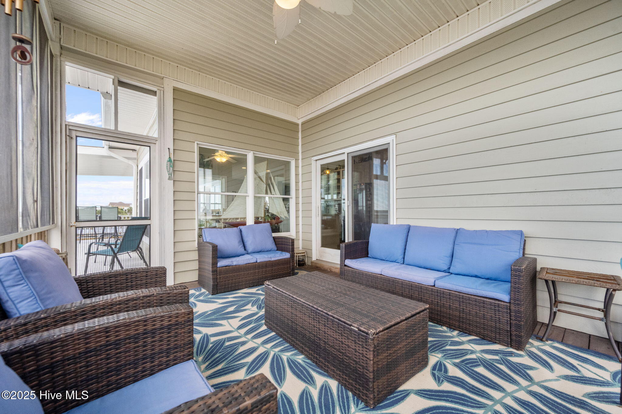 100539453 | Photo 22