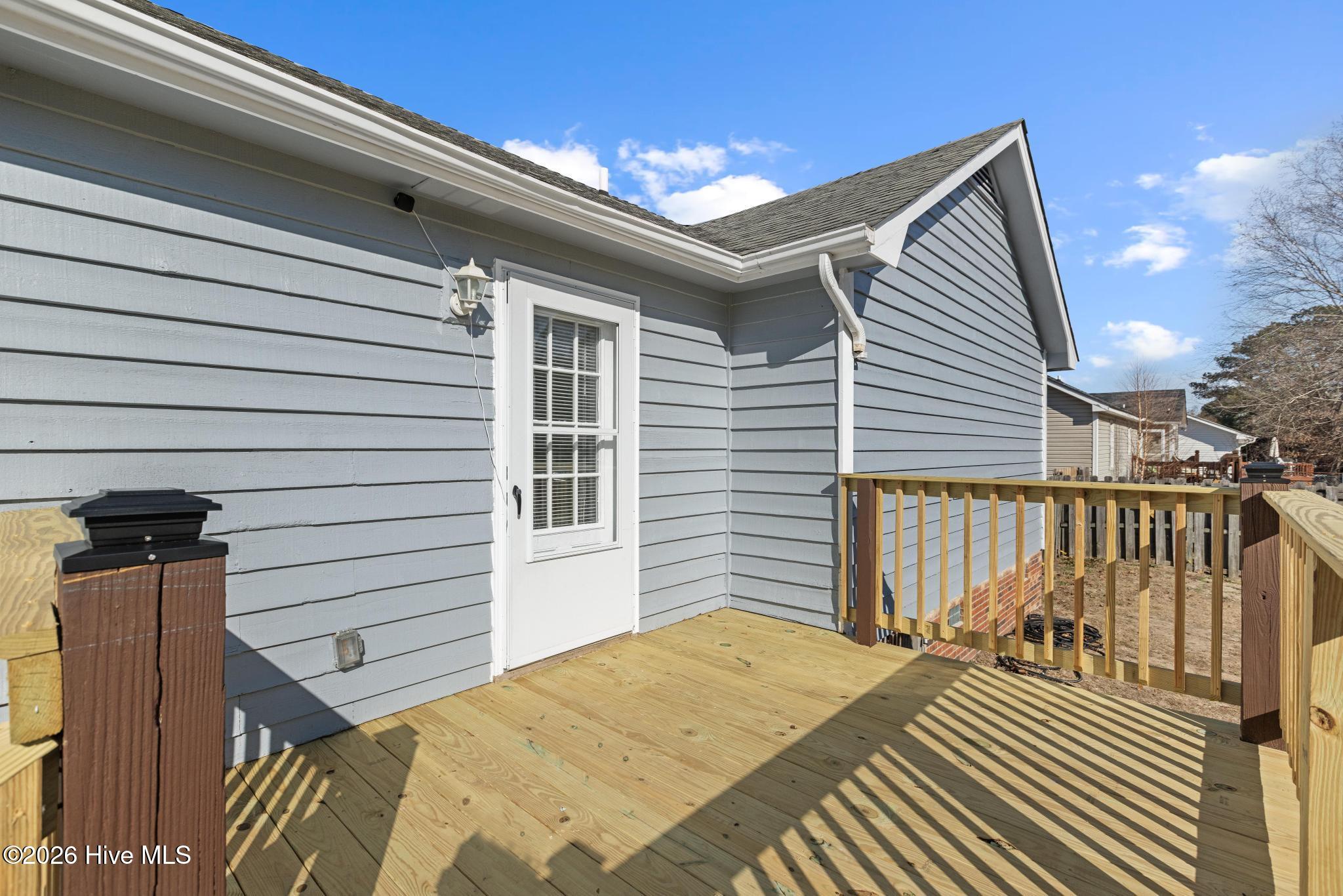 100541660 | Photo 24