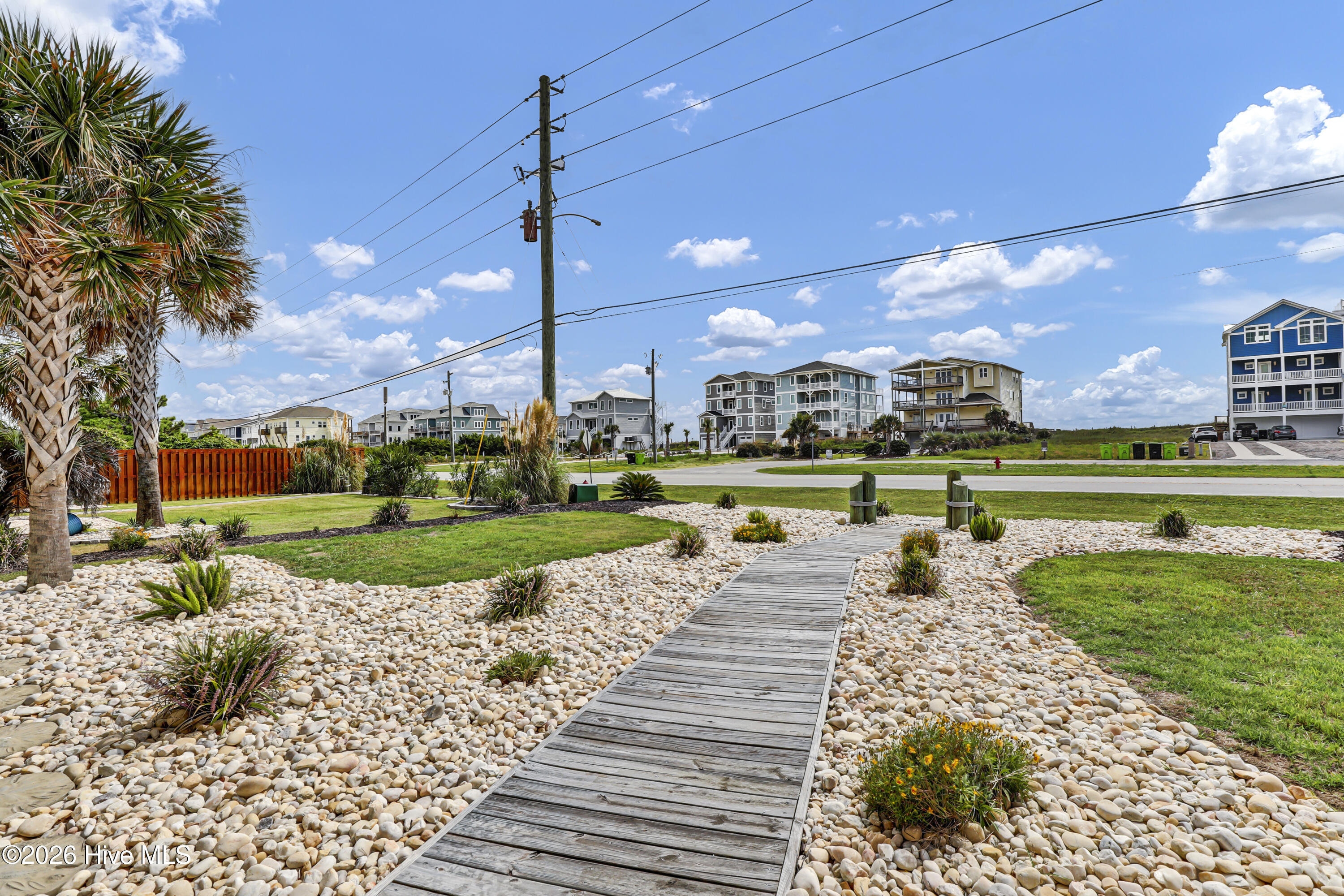 Photo 4 of Single family home for sale at 116 Scotch Bonnett Cir, North Topsail Beach, NC 28460 | MLS# 100598581 | Listing updated on 2026-09-21