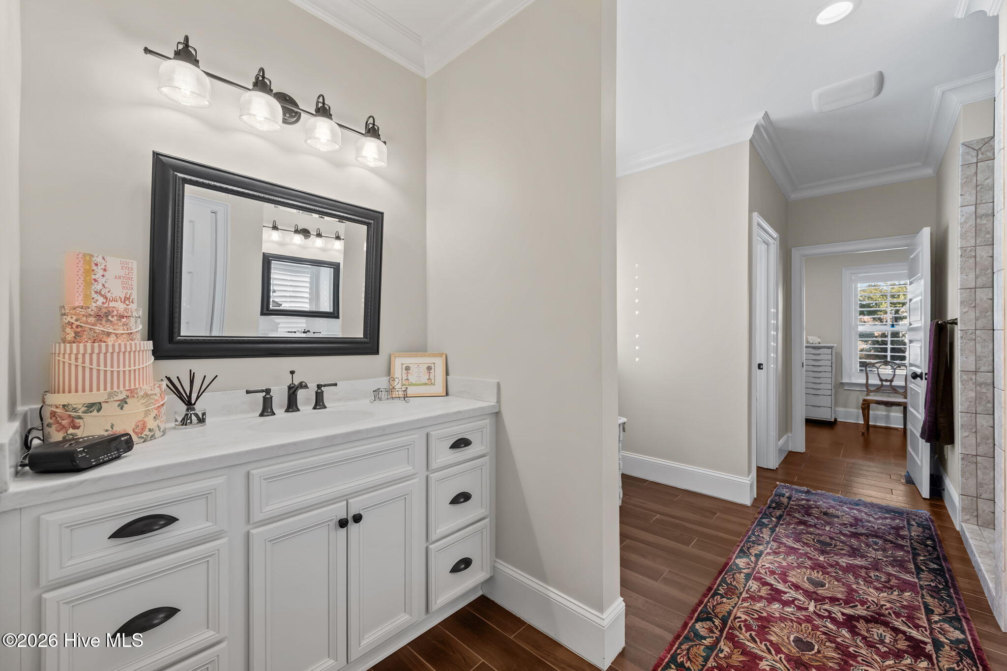 100546497 | Photo 40