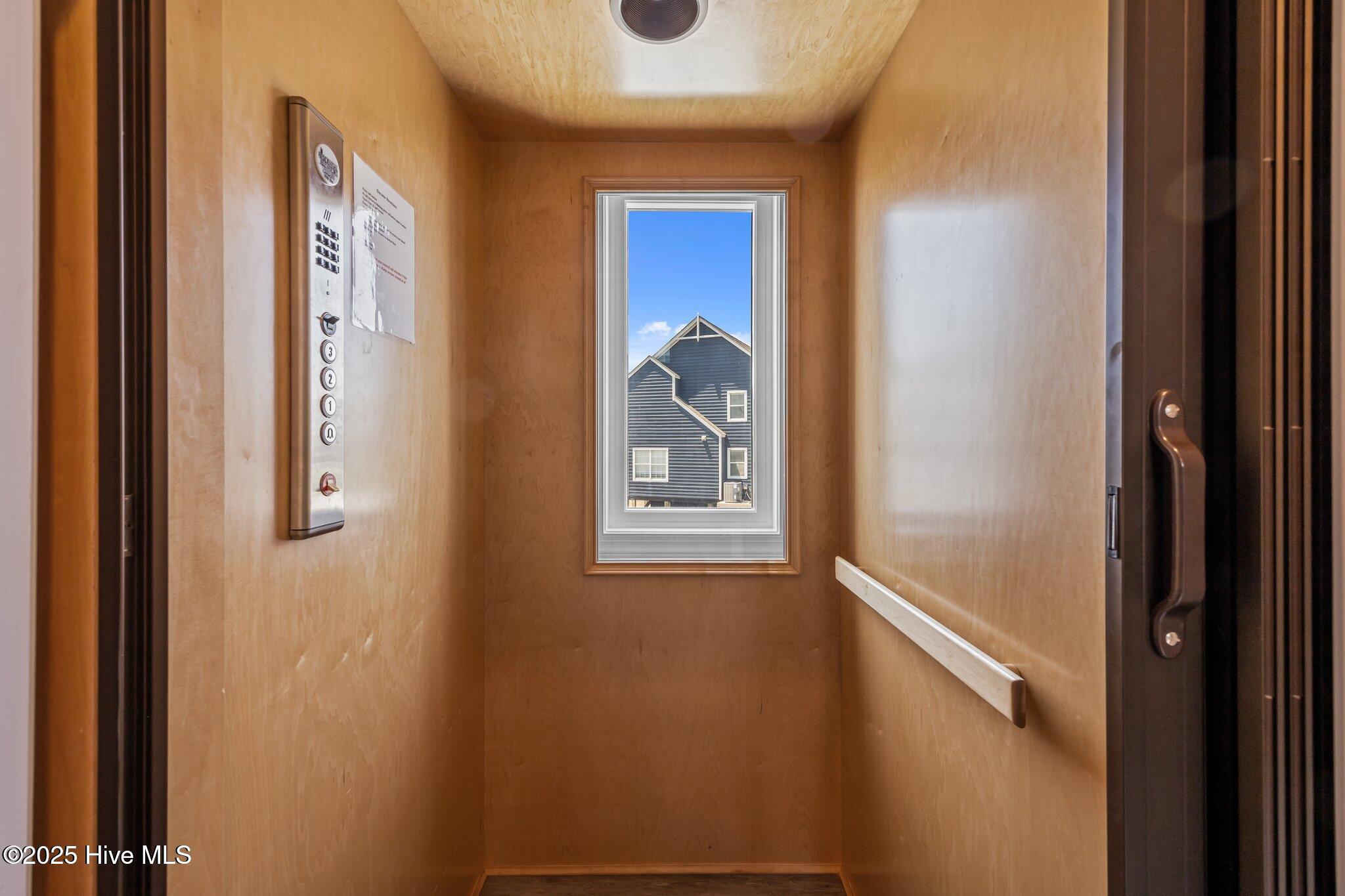 100535053 | Photo 37