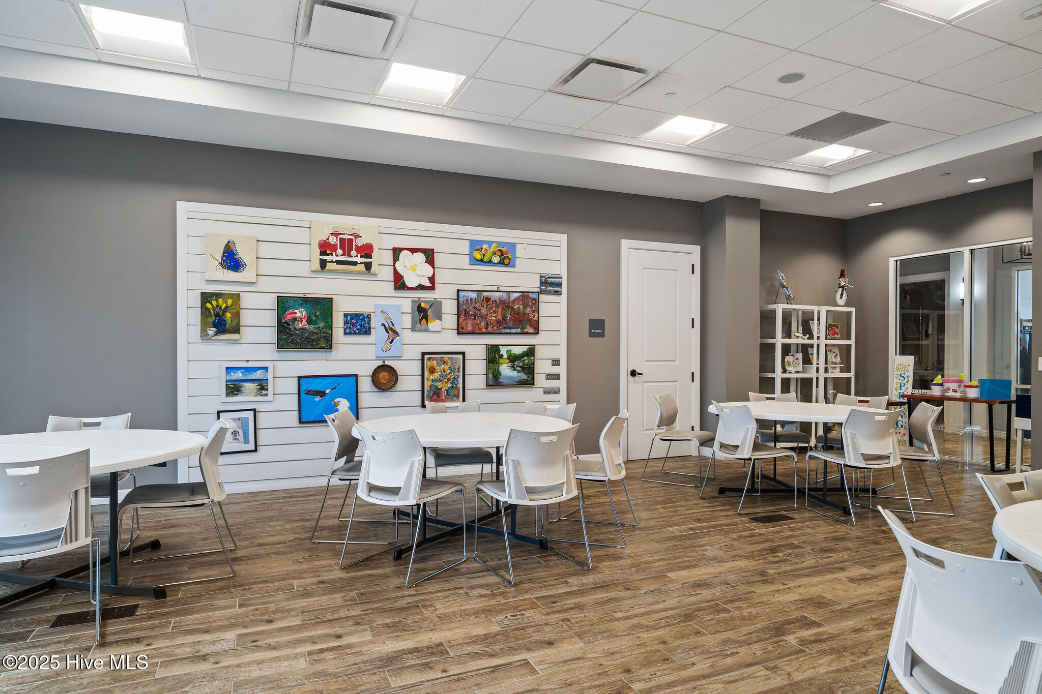 100522757 | Photo 48