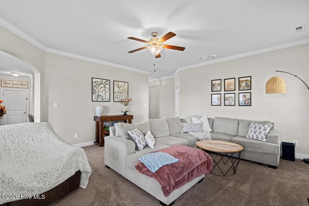 100562207 | Photo 21