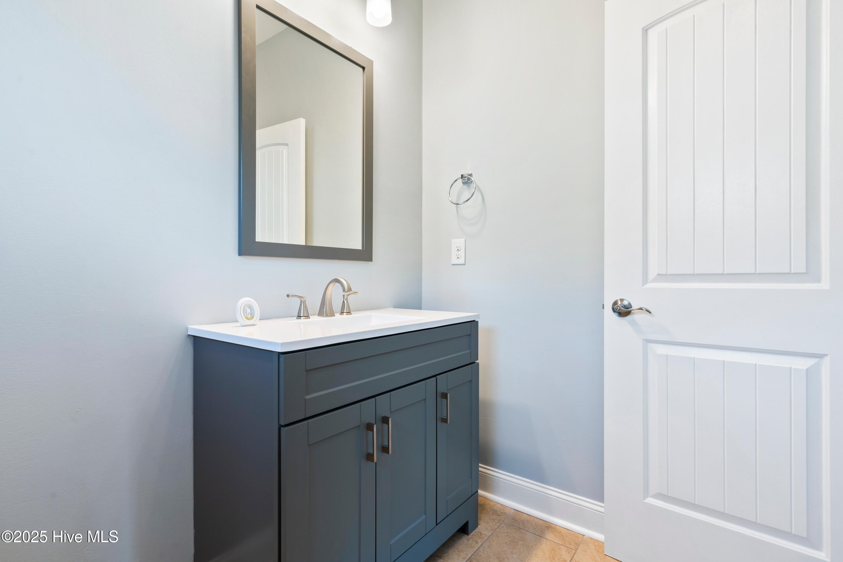 100539123 | Photo 43