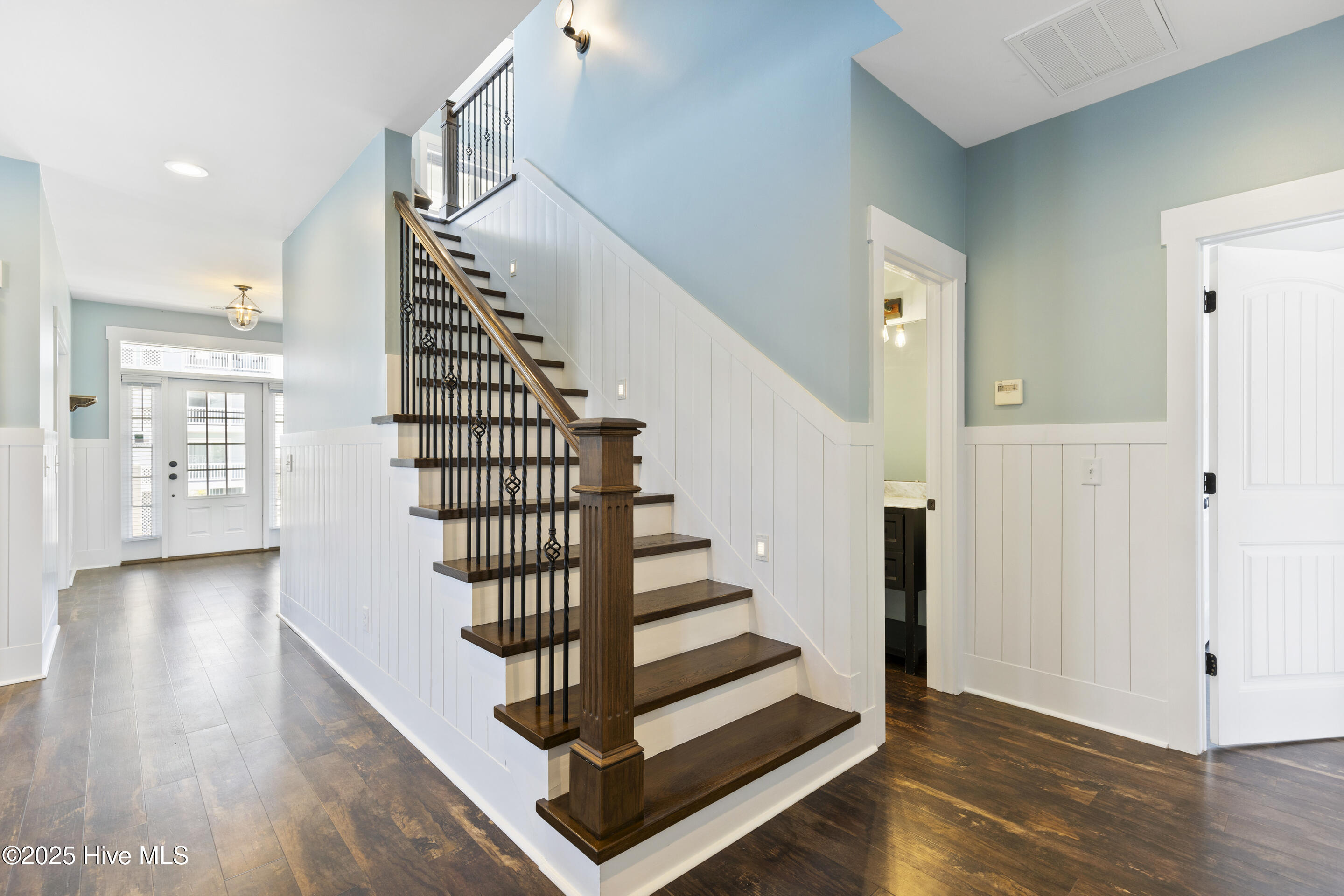 100546284 | Photo 22