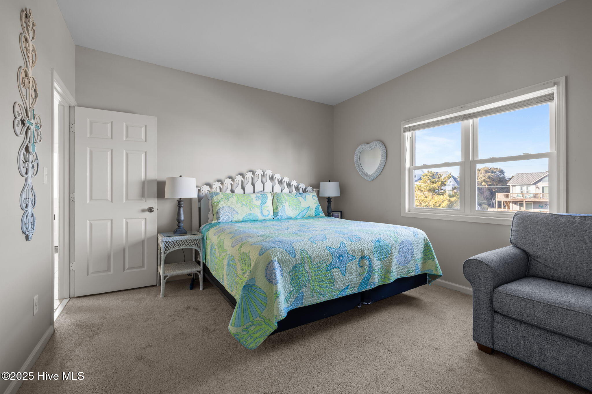 100545212 | Photo 16